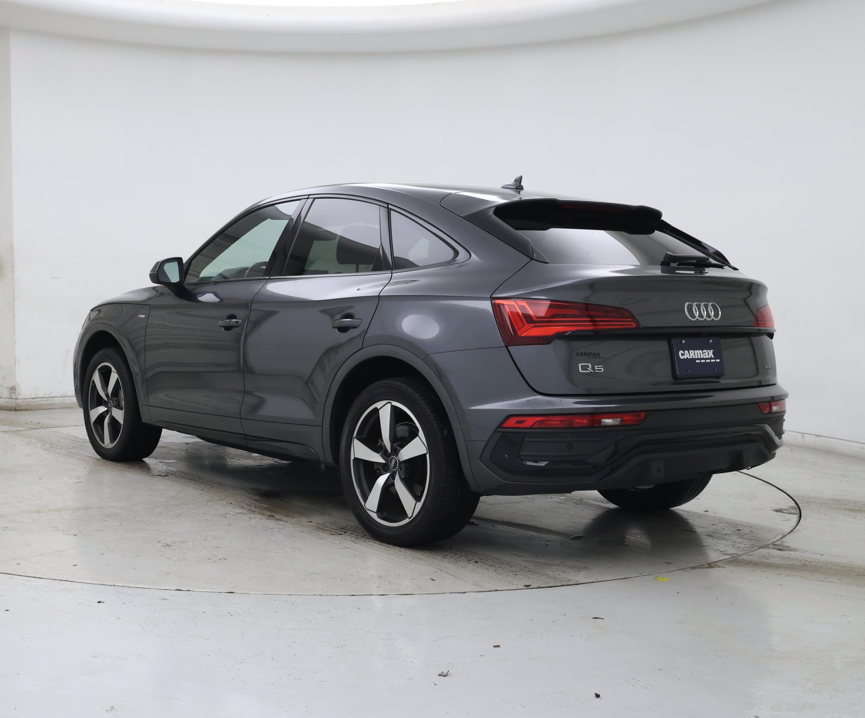 Thumbnail: 2023 Audi Q5 - 2