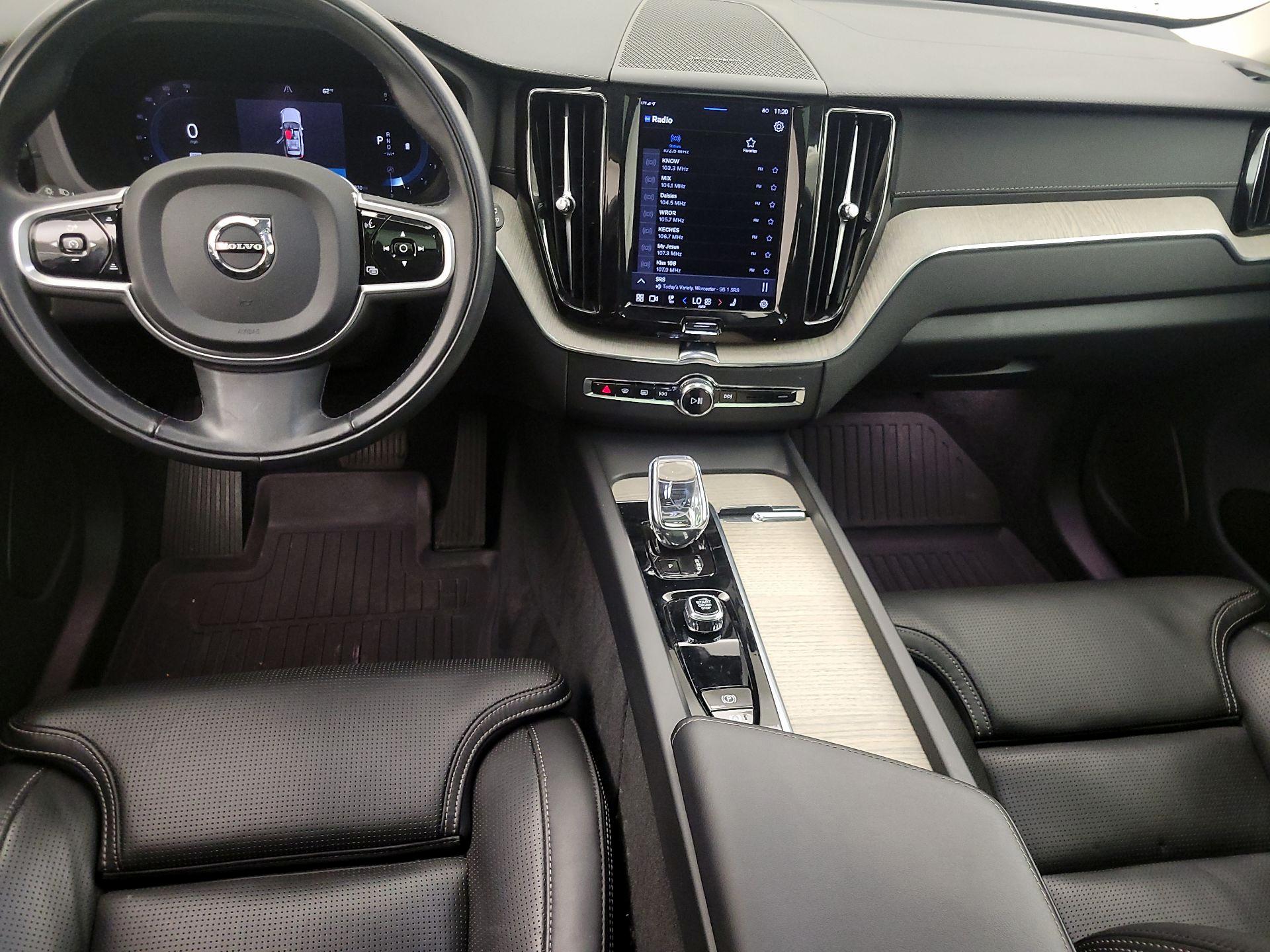 Thumbnail: 2022 Volvo XC60 - 9