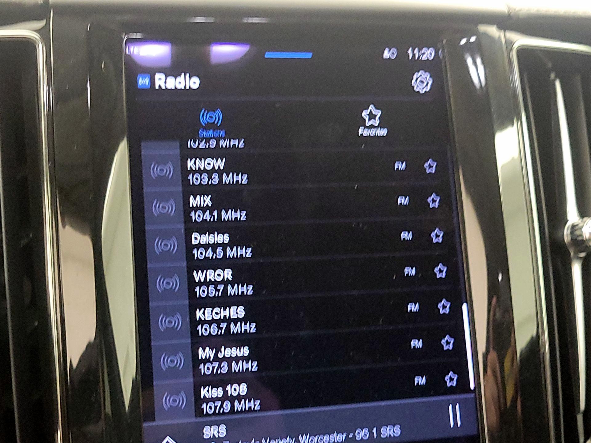 Thumbnail: 2022 Volvo XC60 - 15