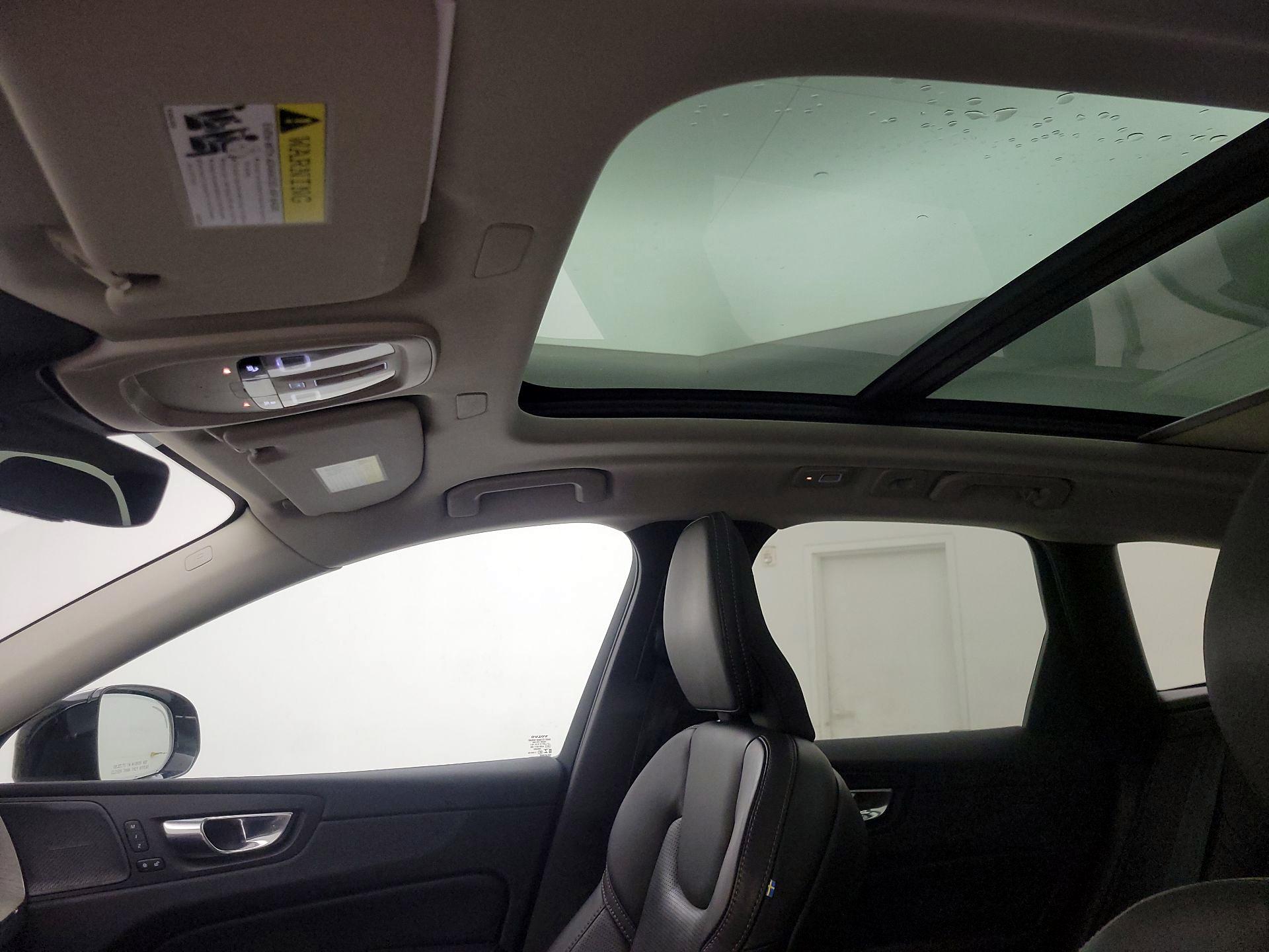 Thumbnail: 2022 Volvo XC60 - 19