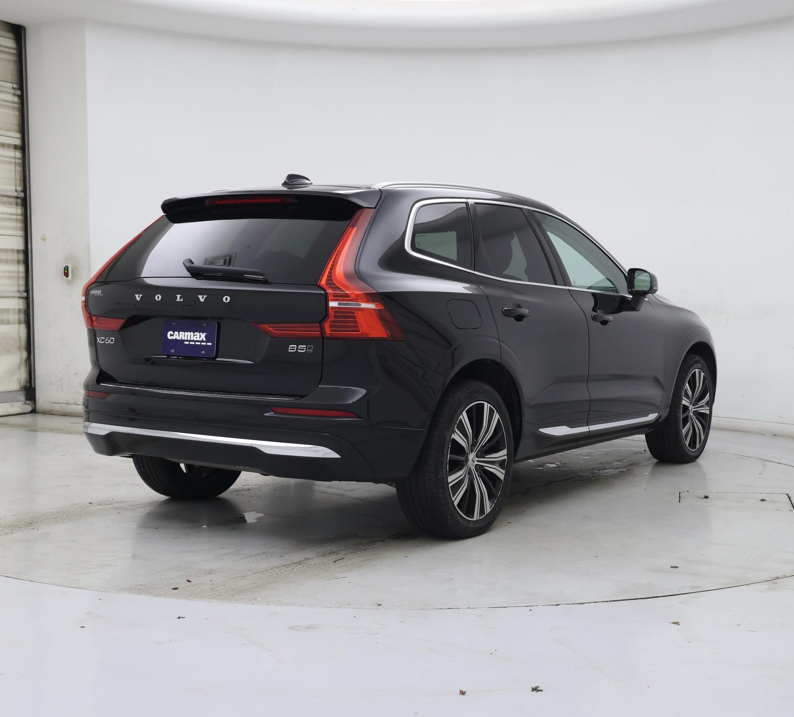 Thumbnail: 2022 Volvo XC60 - 8