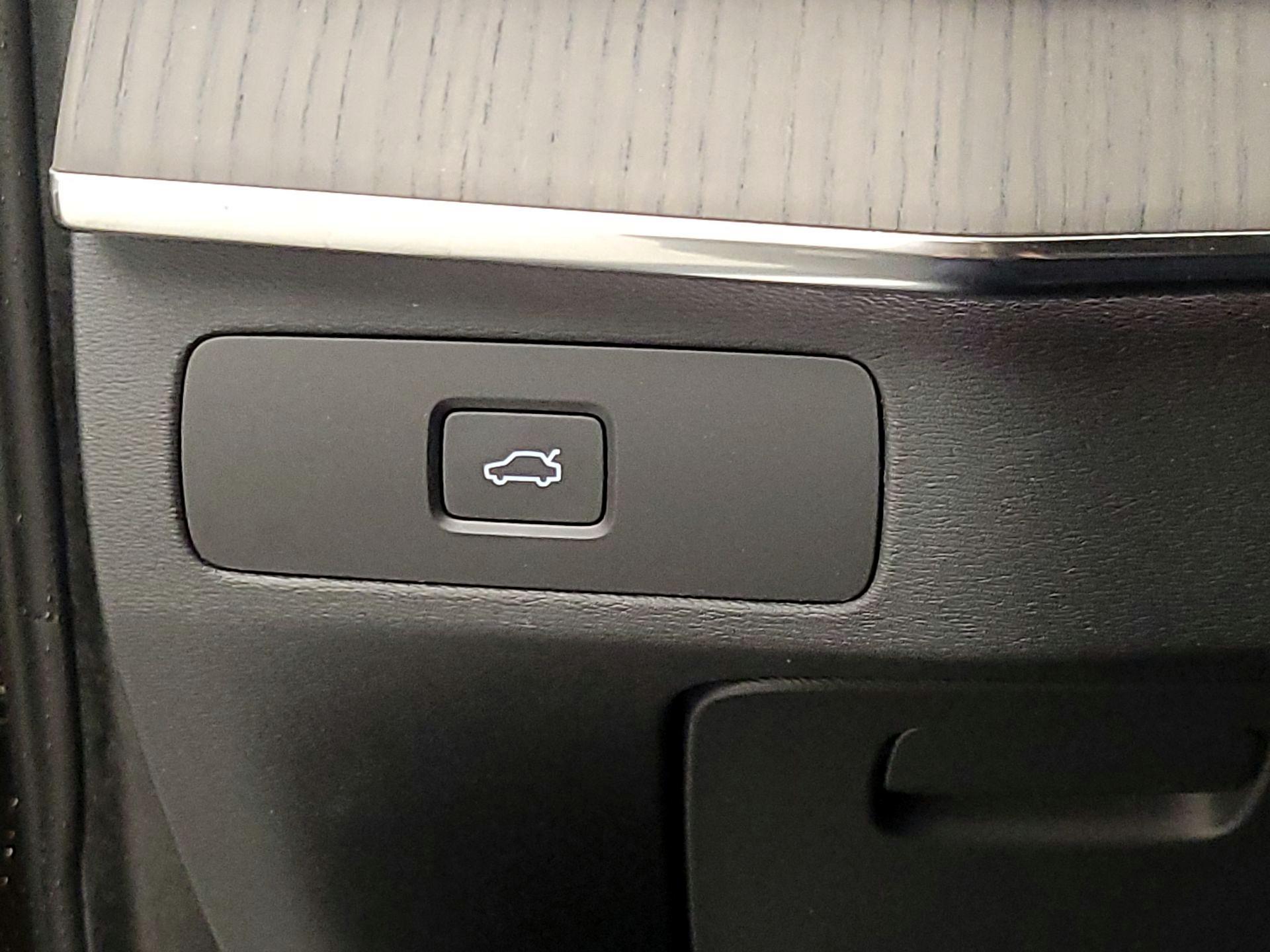 Thumbnail: 2024 Volvo XC90 - 13