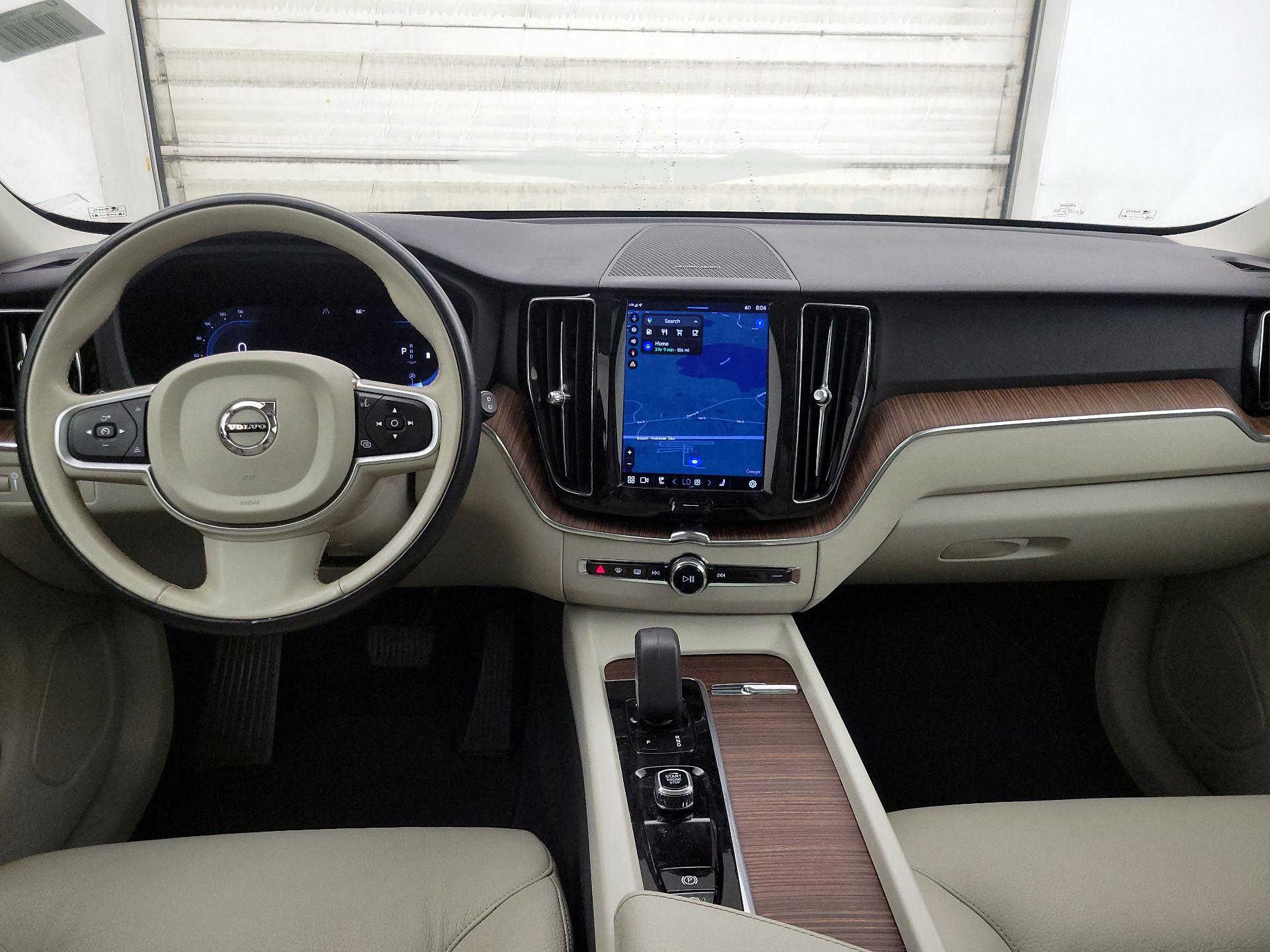 Thumbnail: 2022 Volvo XC60 - 9
