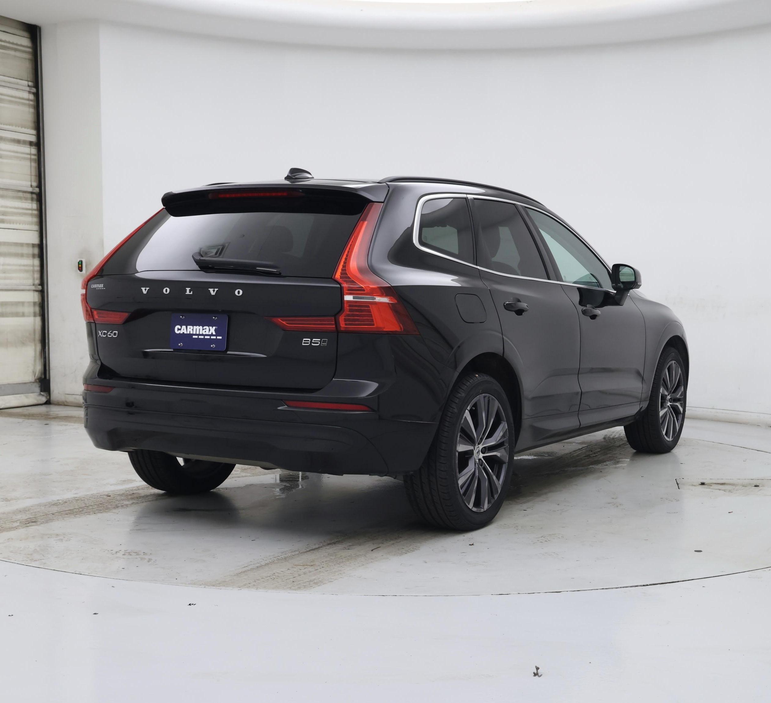Thumbnail: 2022 Volvo XC60 - 8