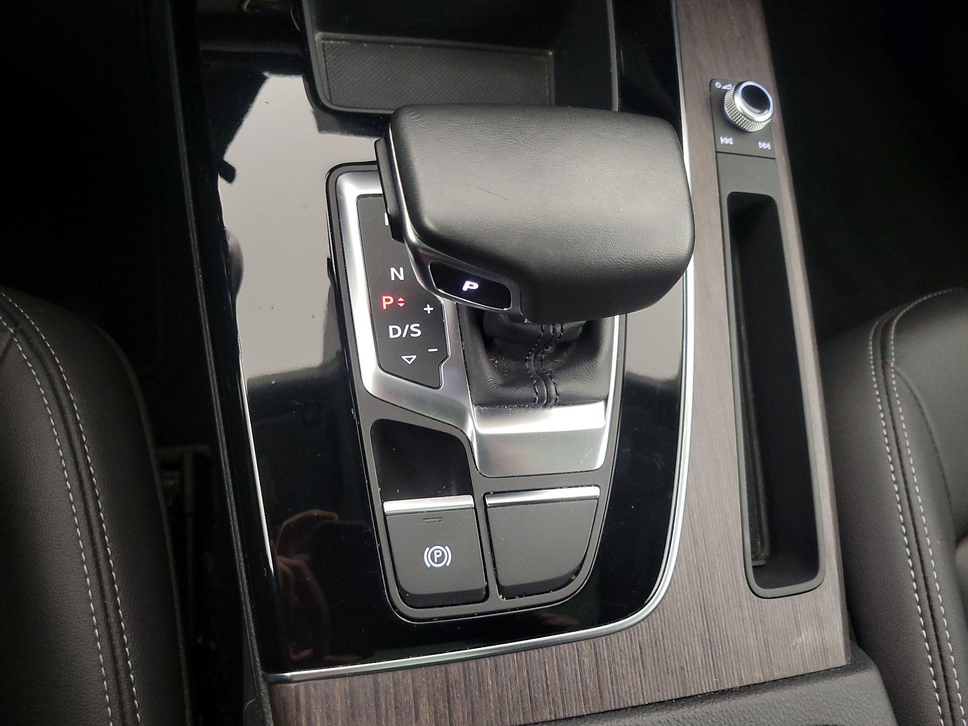 Thumbnail: 2023 Audi Q5 - 17