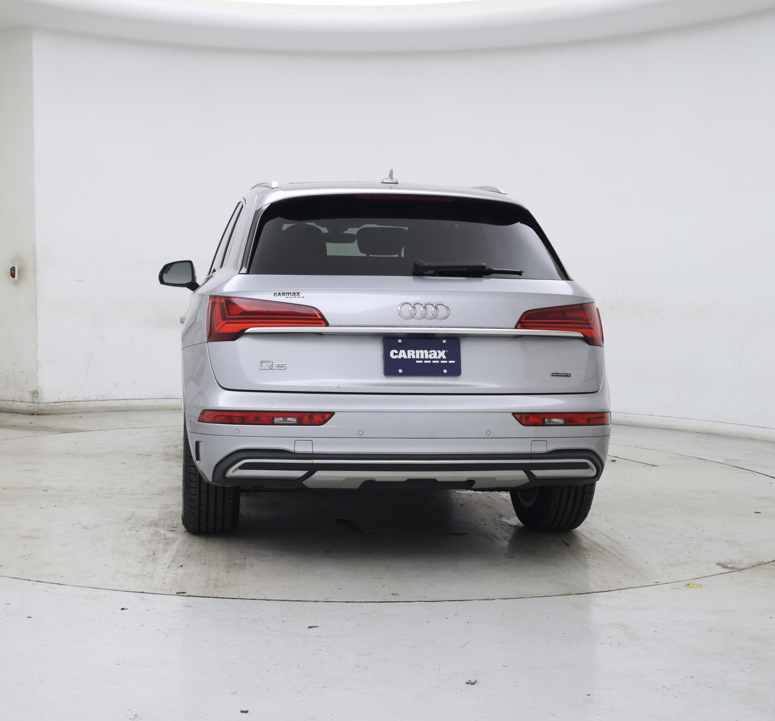 Thumbnail: 2023 Audi Q5 - 6