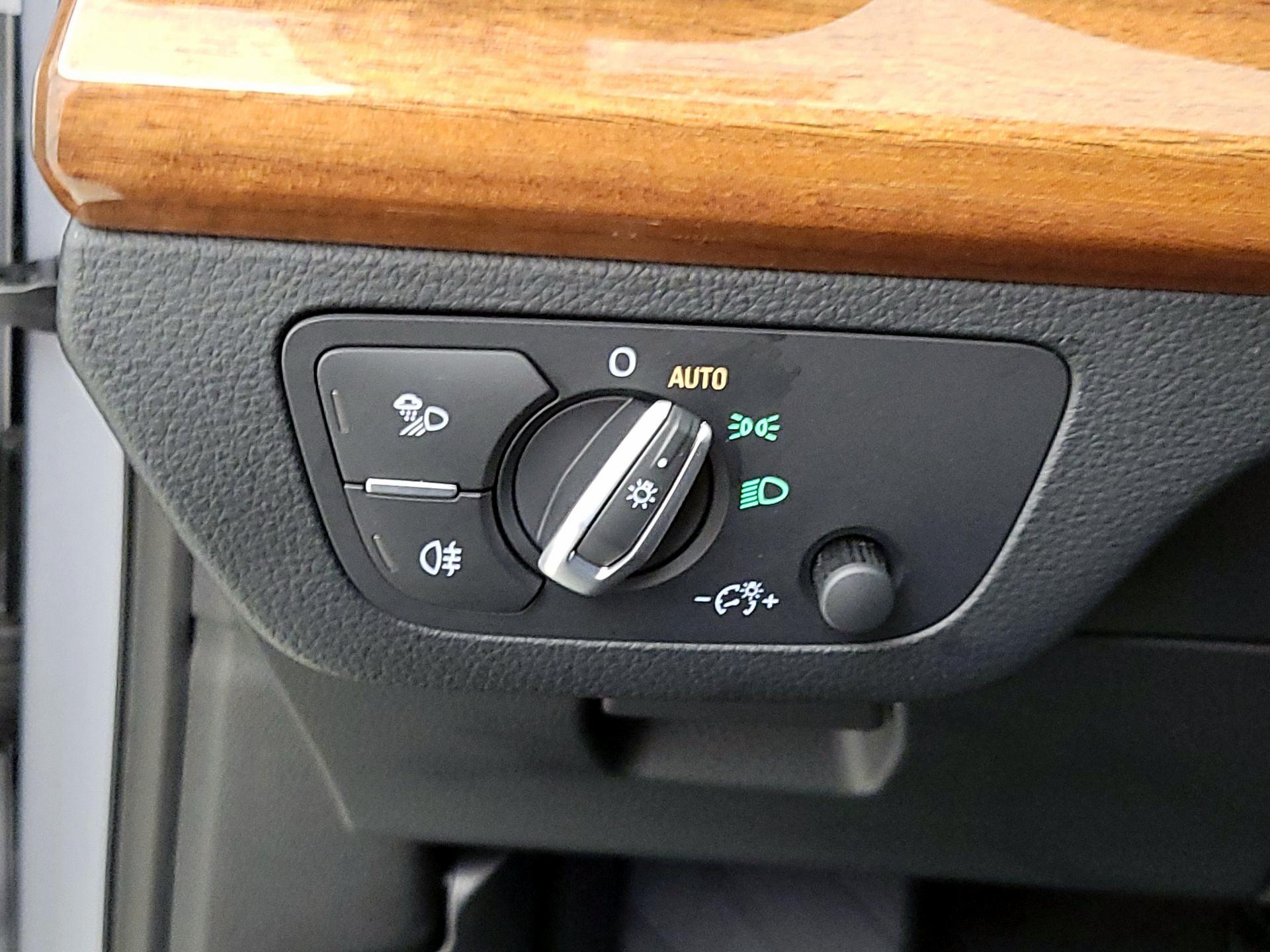 Thumbnail: 2022 Audi Q5 - 13