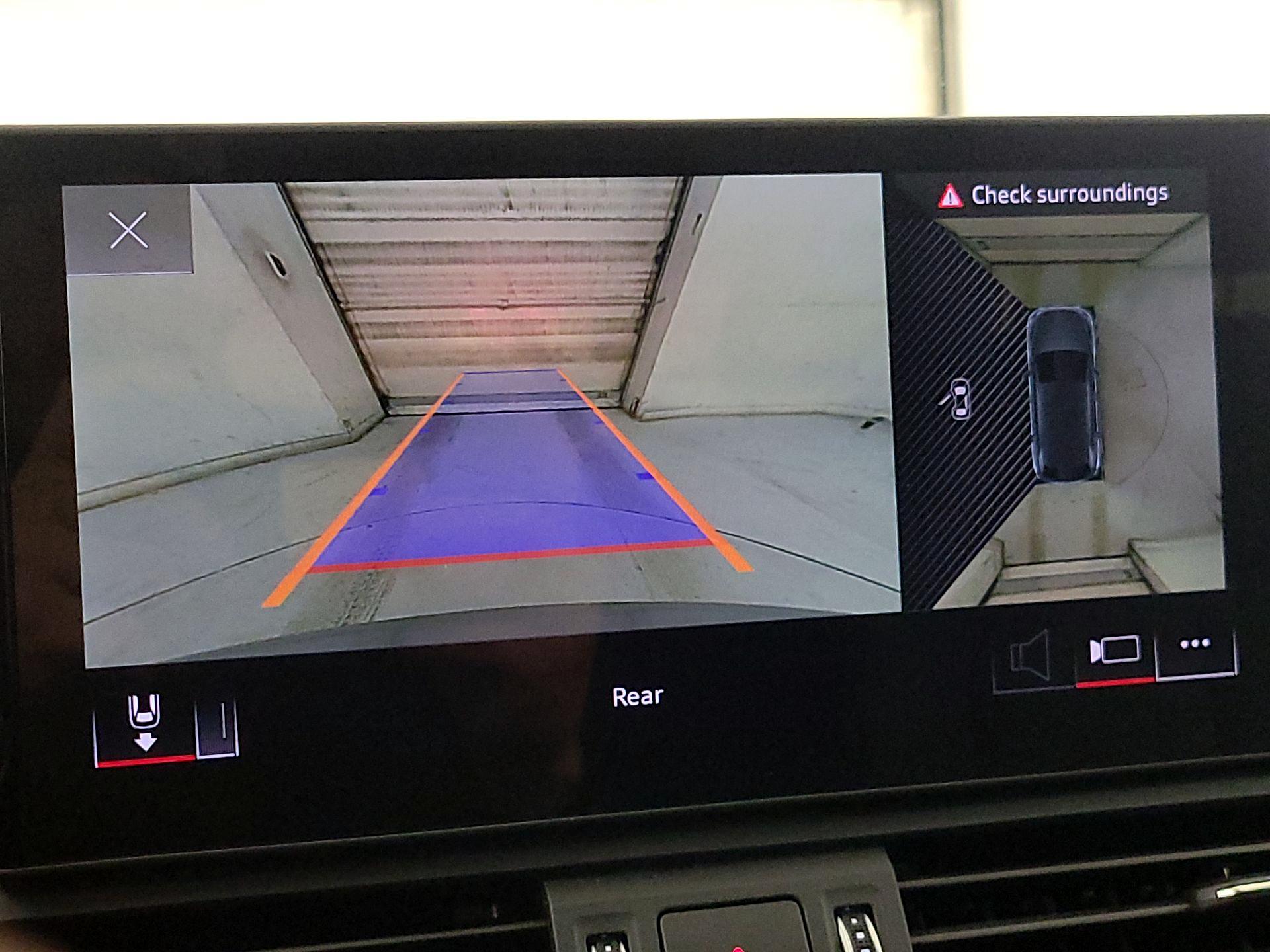 Thumbnail: 2022 Audi Q5 - 14