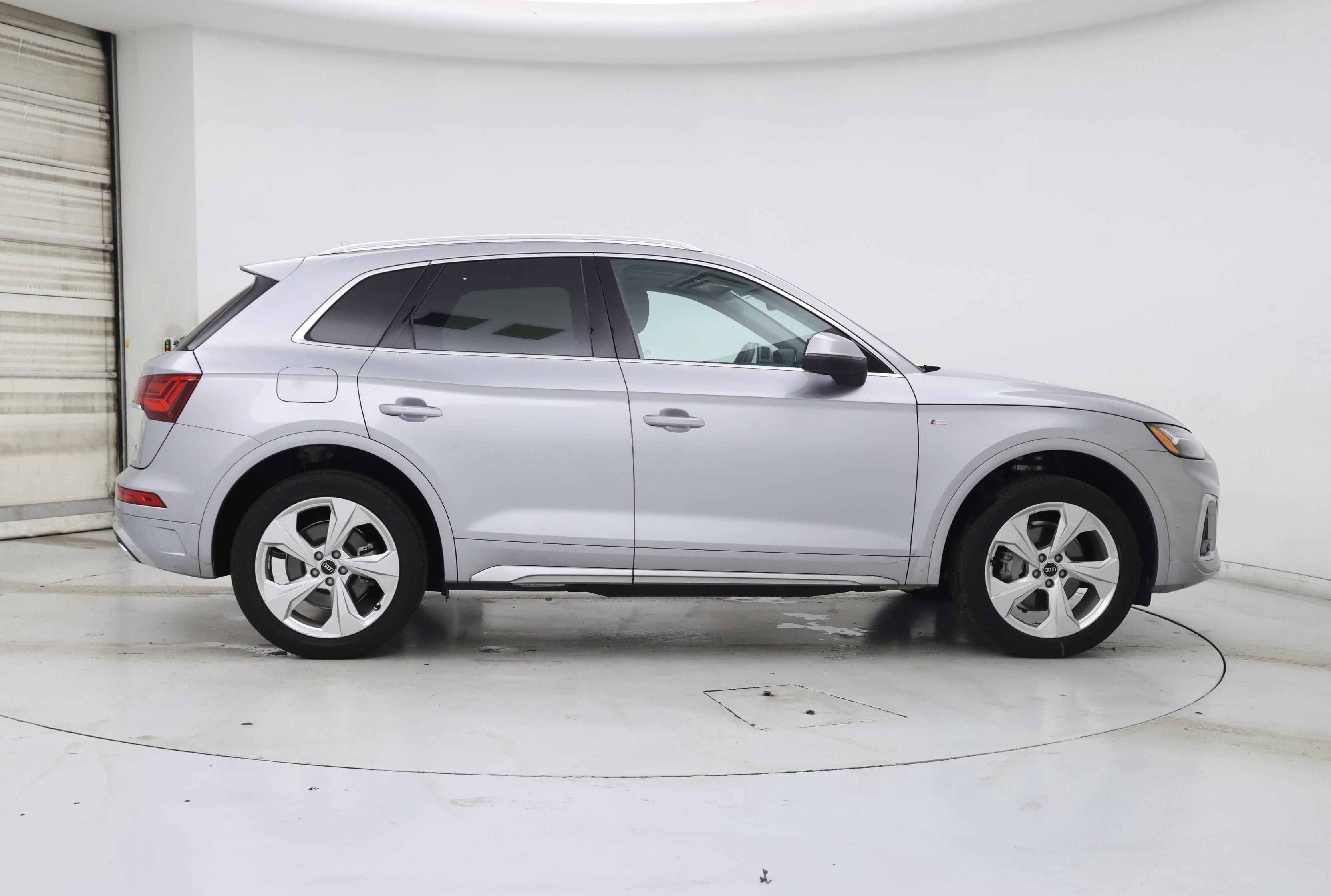 Thumbnail: 2022 Audi Q5 - 7