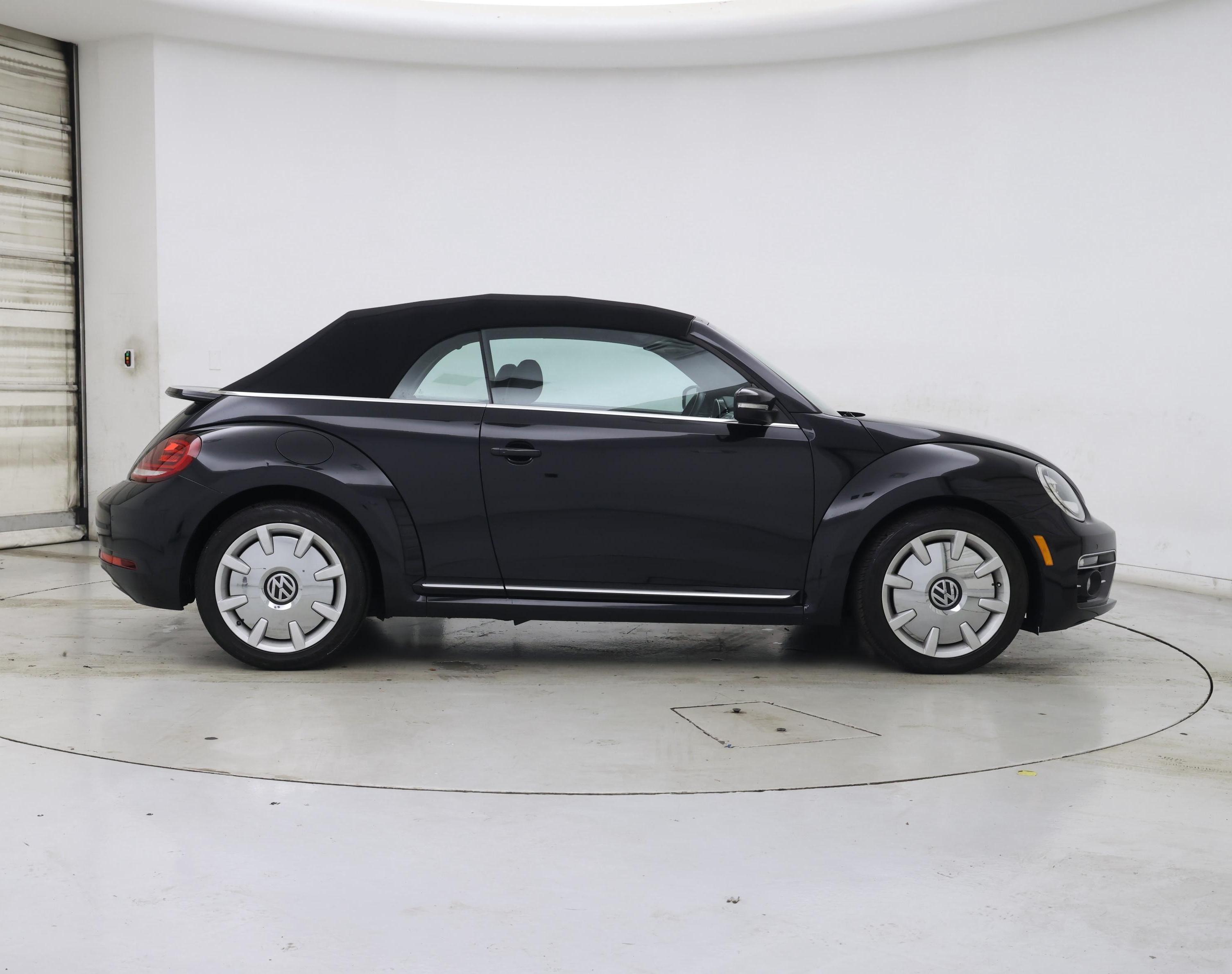 Thumbnail: 2019 Volkswagen Beetle - 7