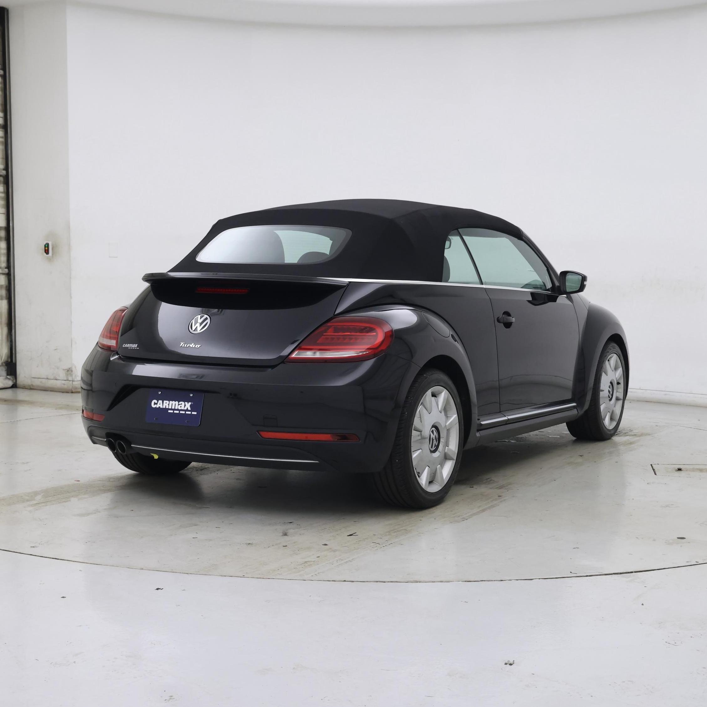 Thumbnail: 2019 Volkswagen Beetle - 8