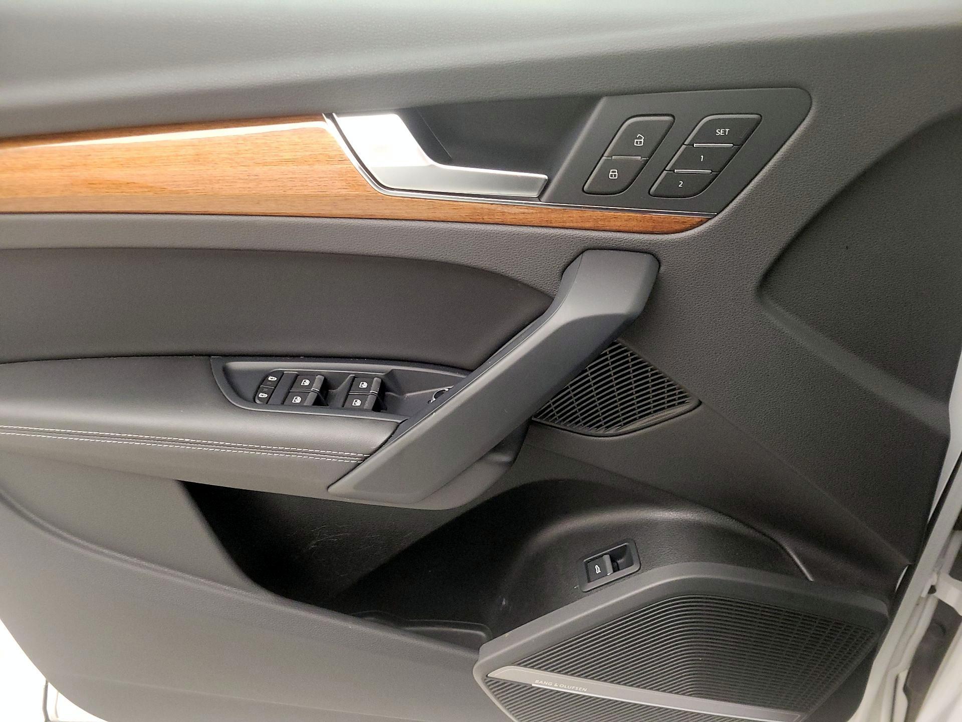 Thumbnail: 2022 Audi Q5 - 12