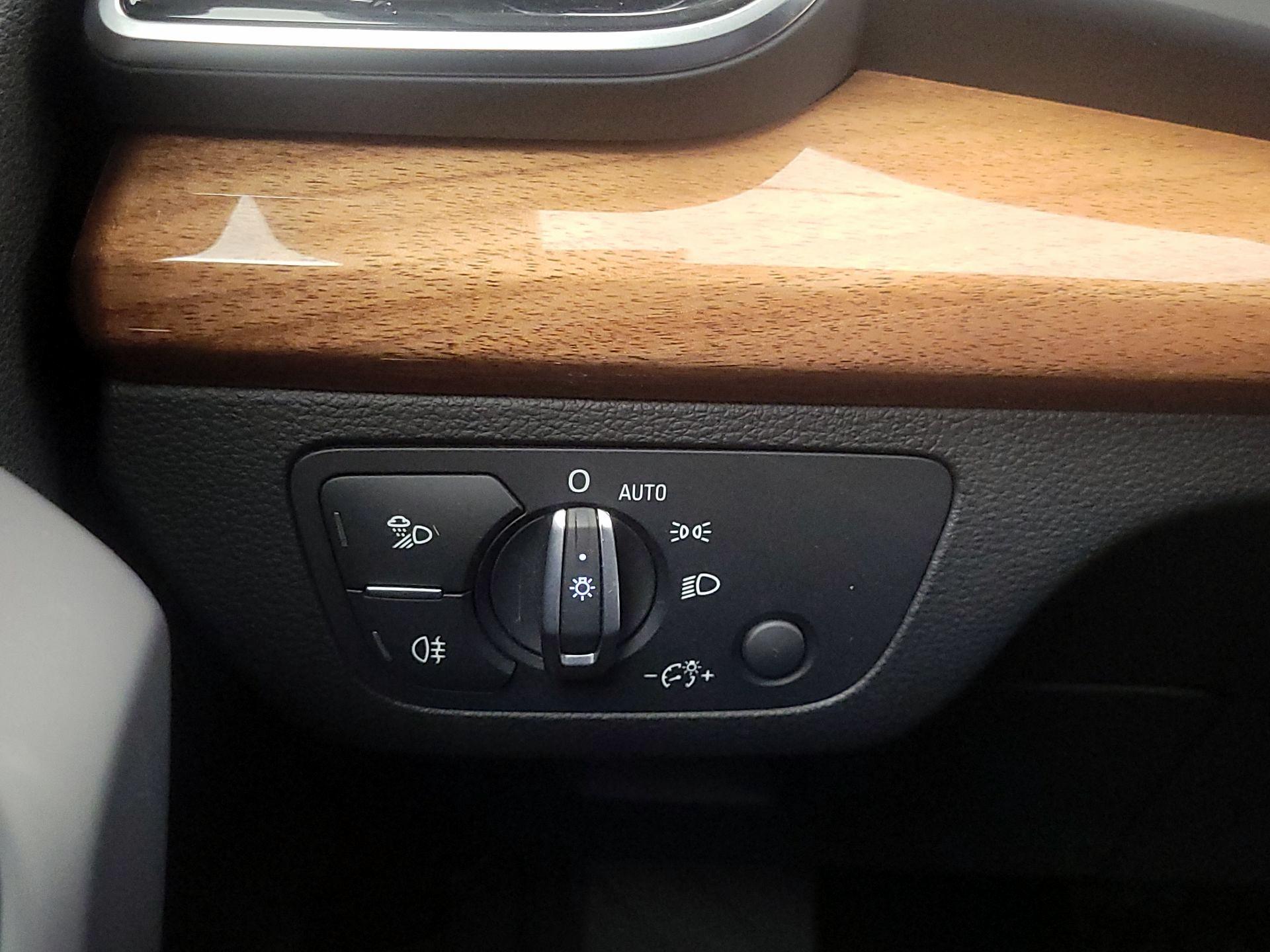 Thumbnail: 2022 Audi Q5 - 13