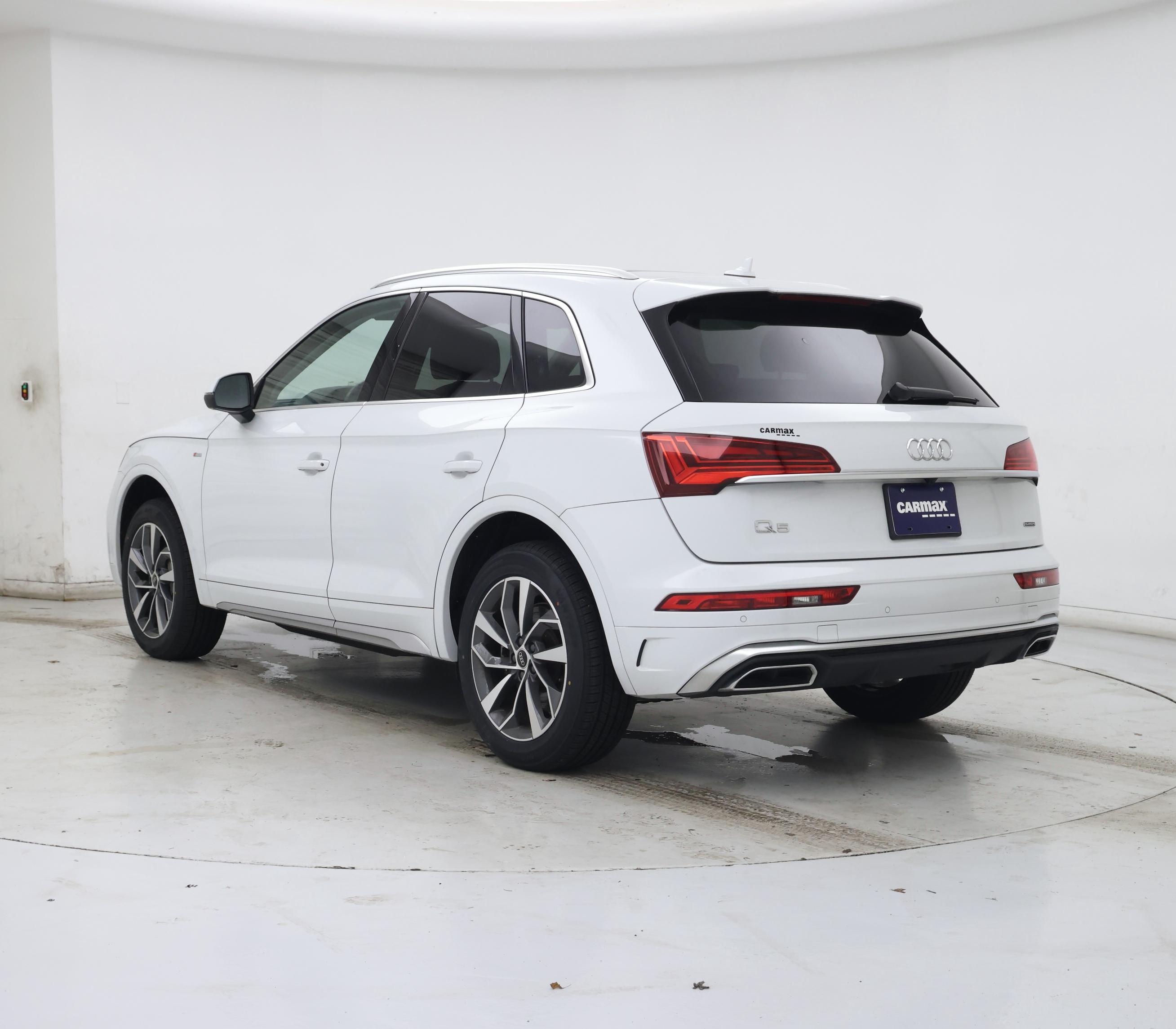 Thumbnail: 2022 Audi Q5 - 2