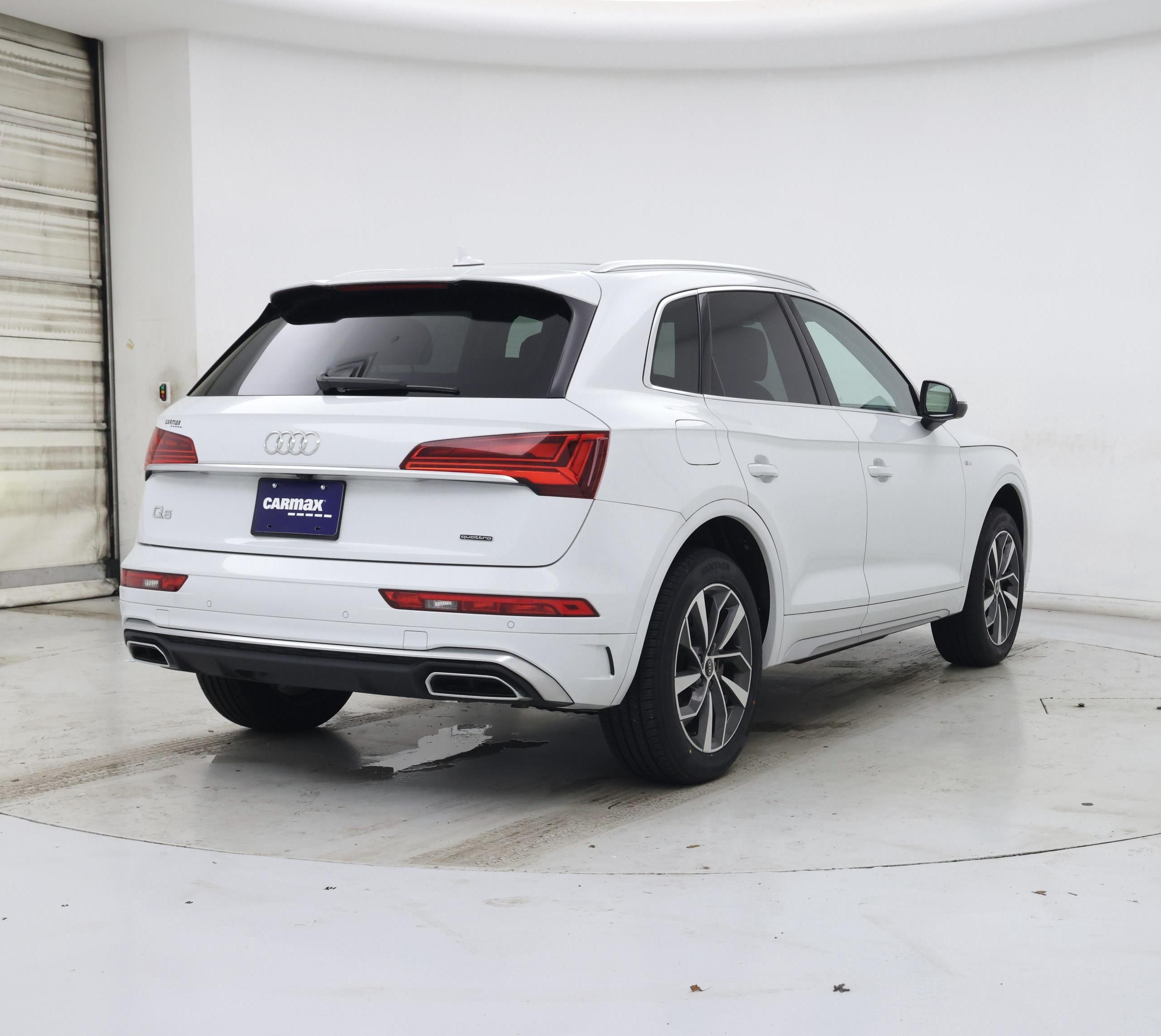 Thumbnail: 2022 Audi Q5 - 8