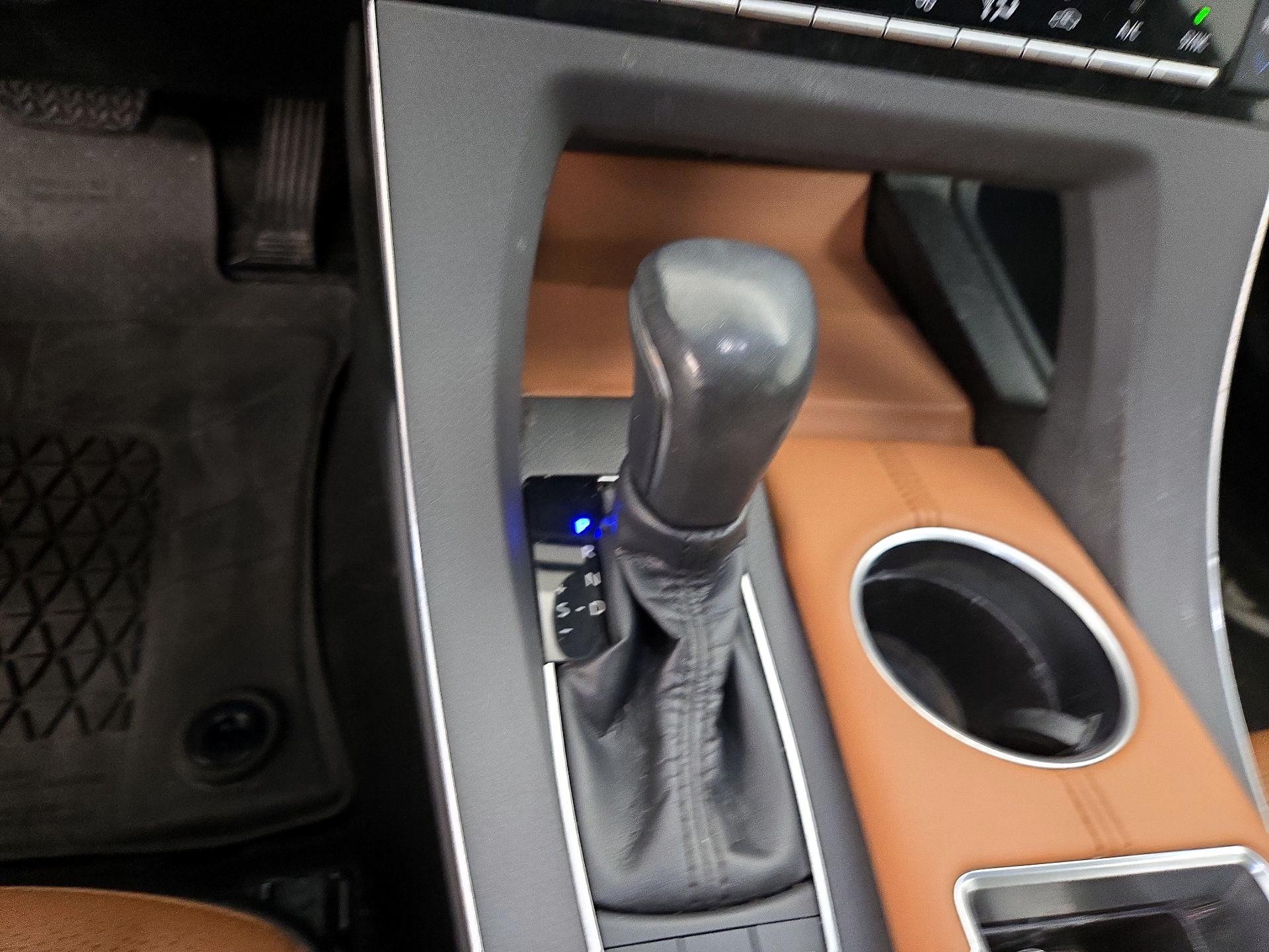 Thumbnail: 2020 Toyota Avalon - 18