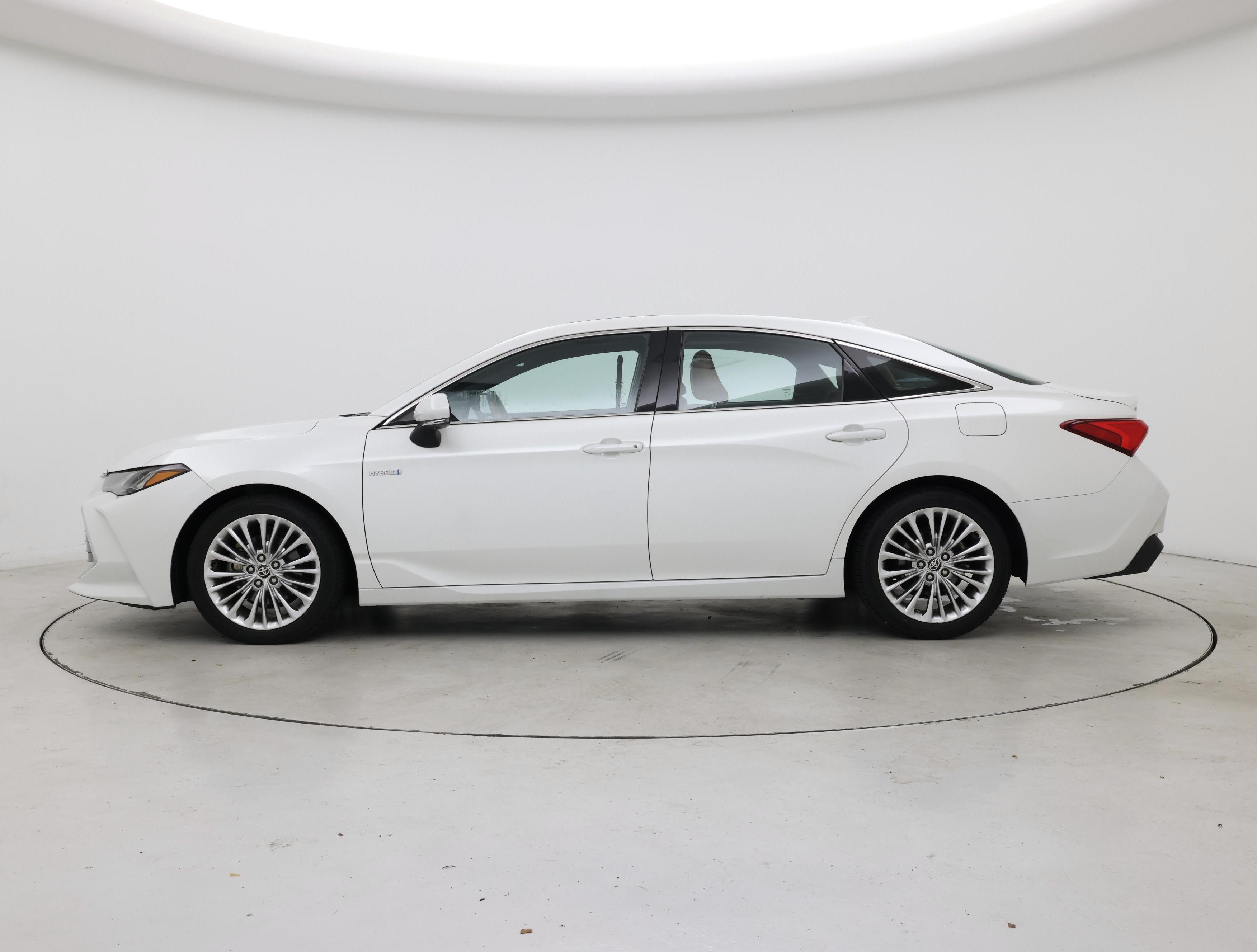 Thumbnail: 2020 Toyota Avalon - 3