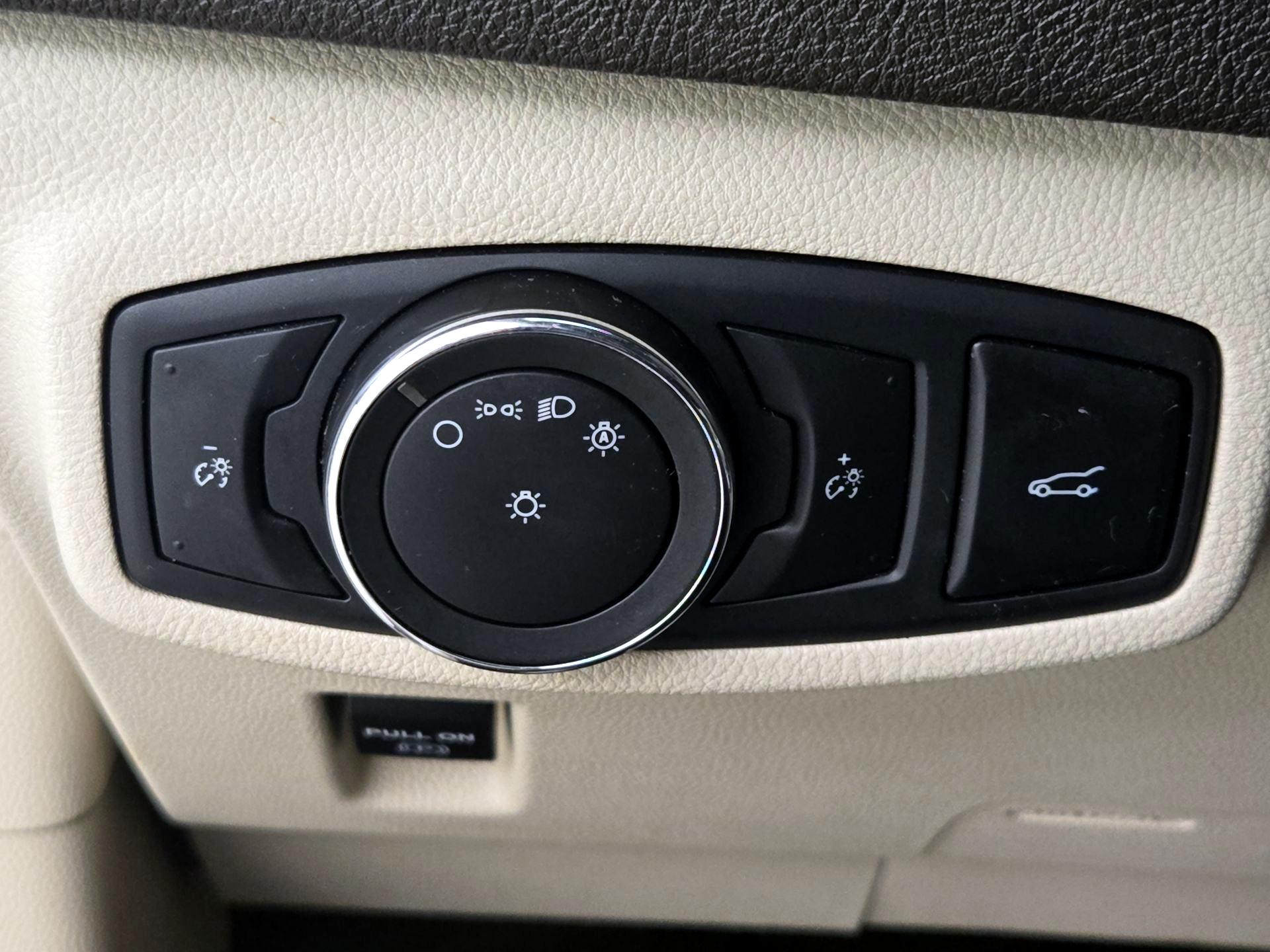 Thumbnail: 2019 Lincoln MKC - 13