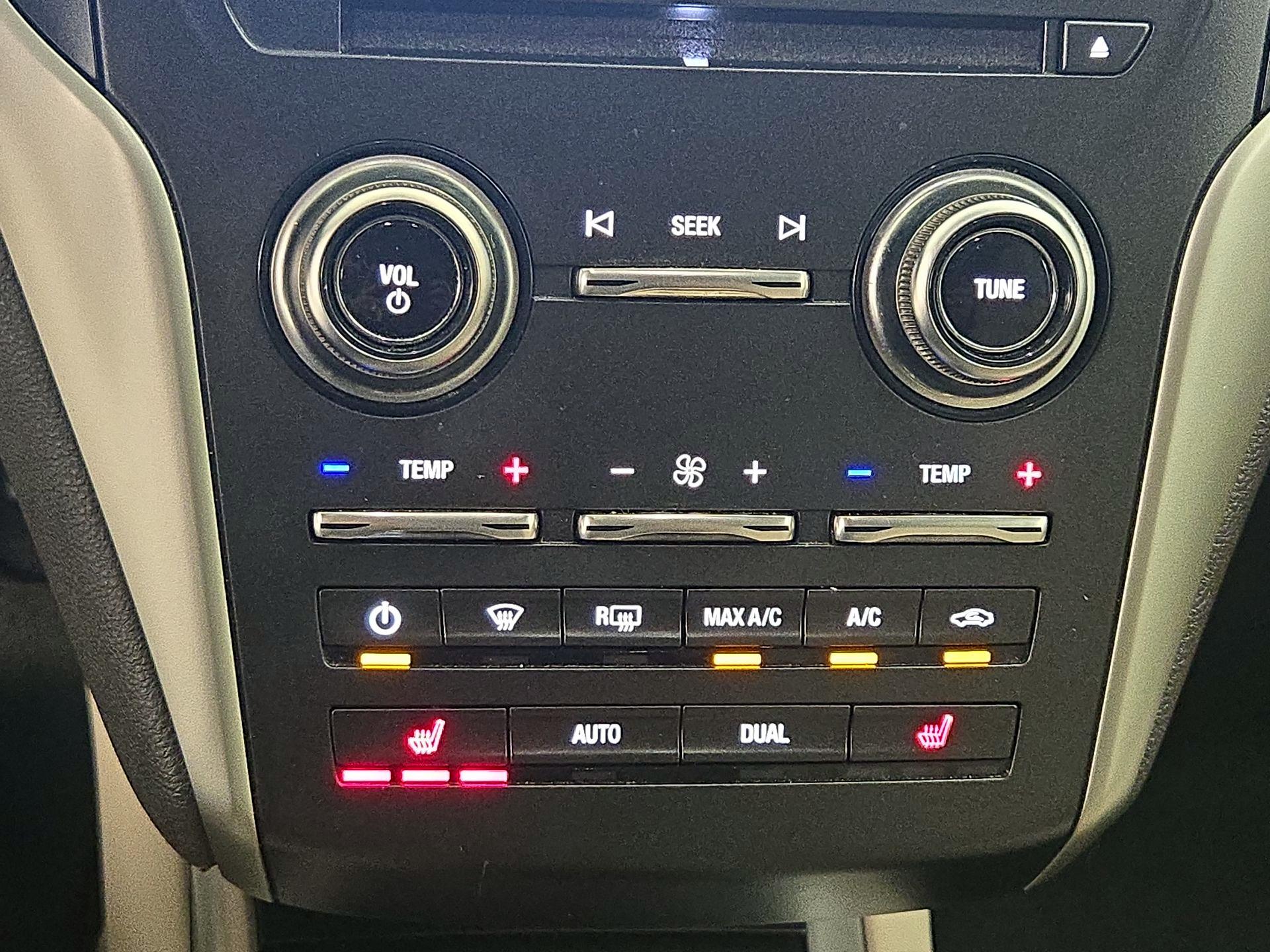 Thumbnail: 2019 Lincoln MKC - 17