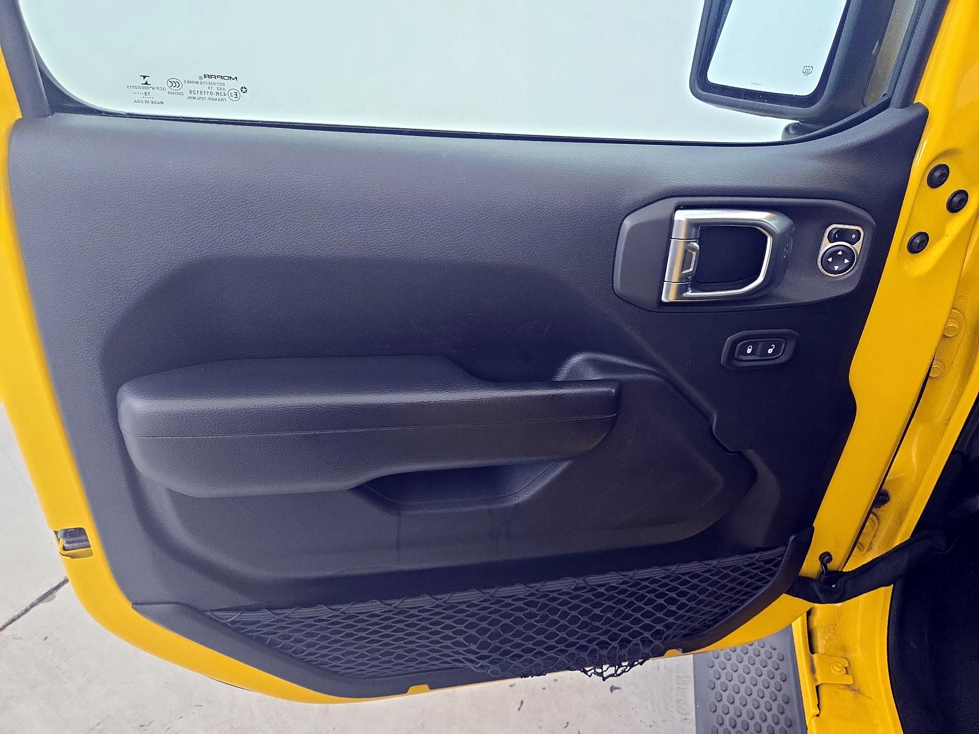 Thumbnail: 2020 Jeep Wrangler - 12