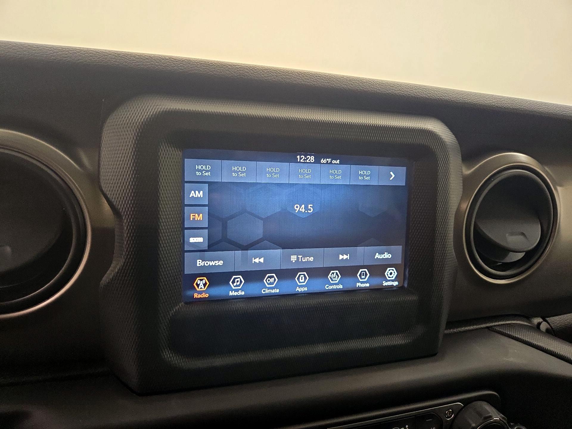 Thumbnail: 2020 Jeep Wrangler - 15