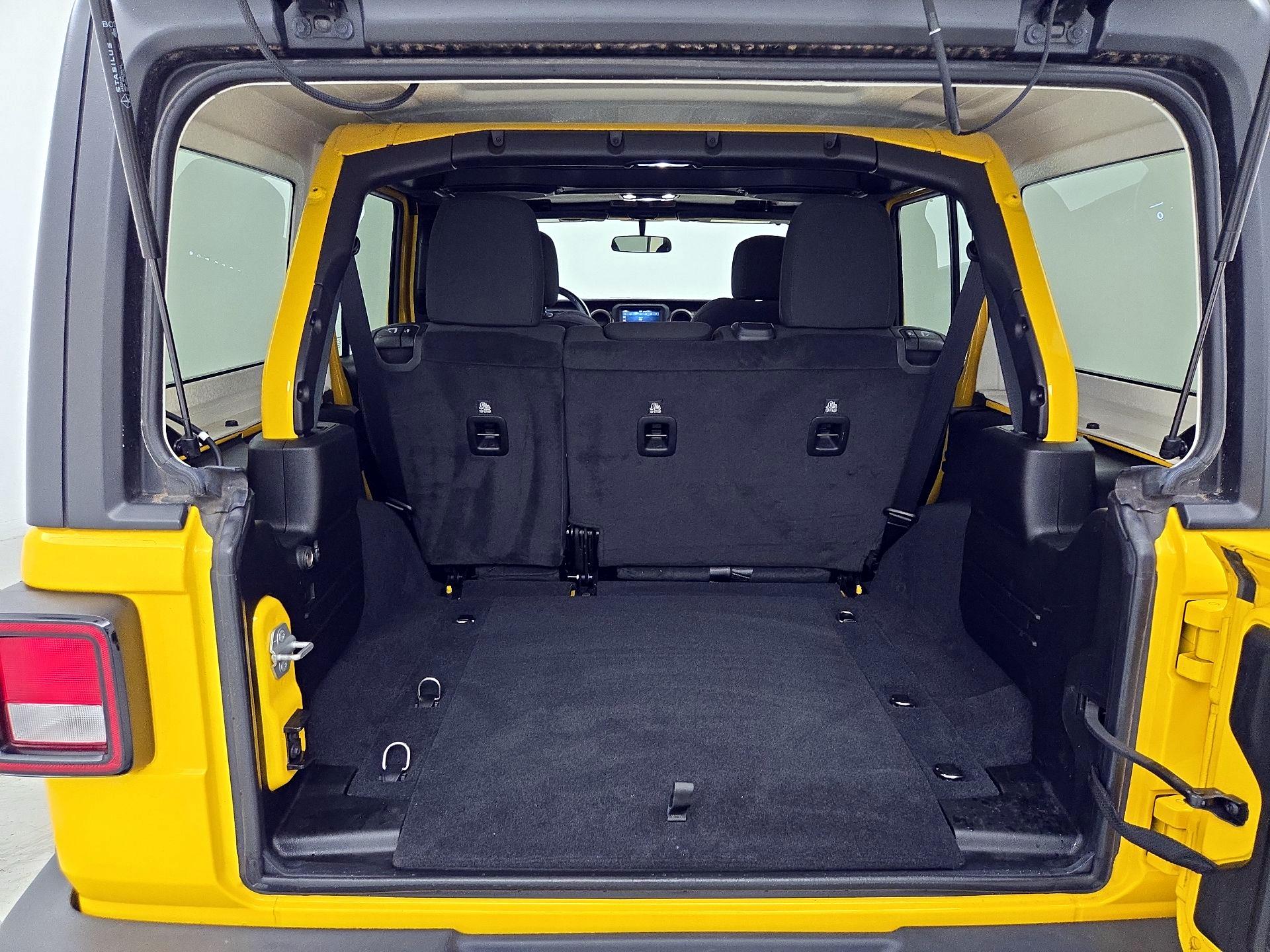 Thumbnail: 2020 Jeep Wrangler - 20