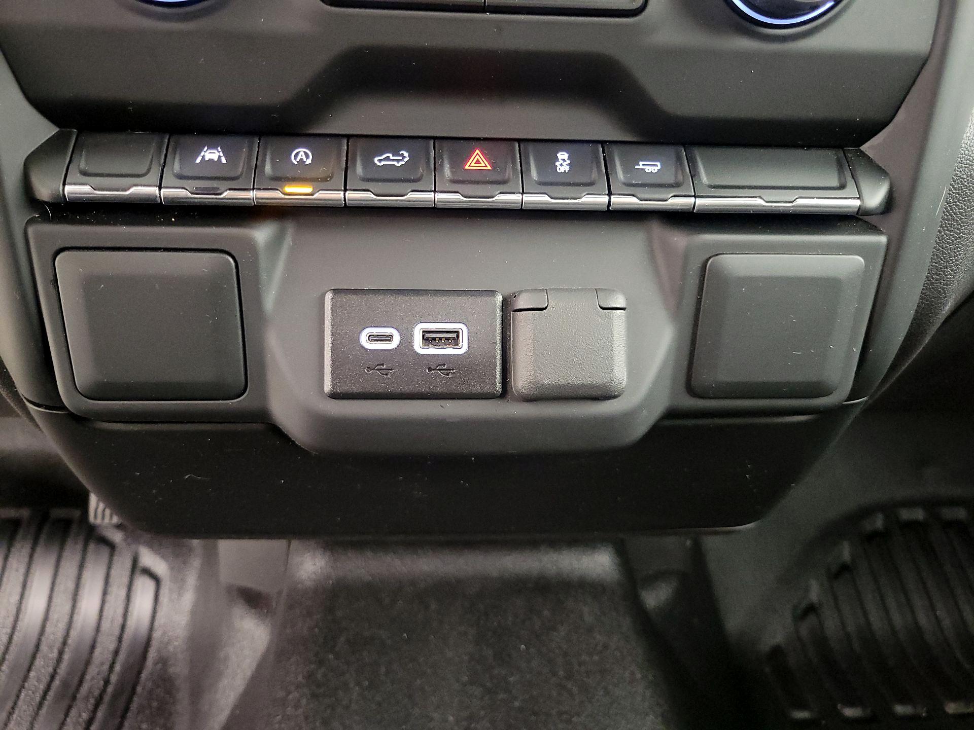 Thumbnail: 2024 Chevrolet Silverado 1500 - 18