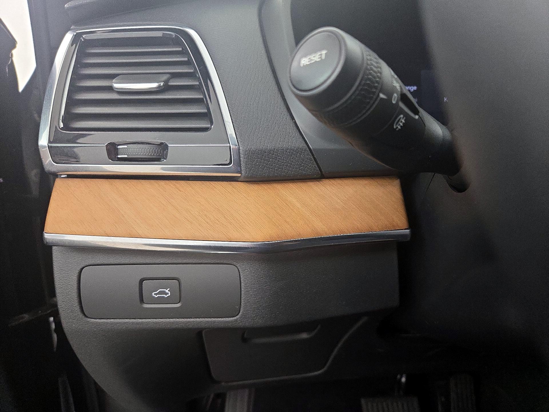 Thumbnail: 2023 Volvo XC90 - 13