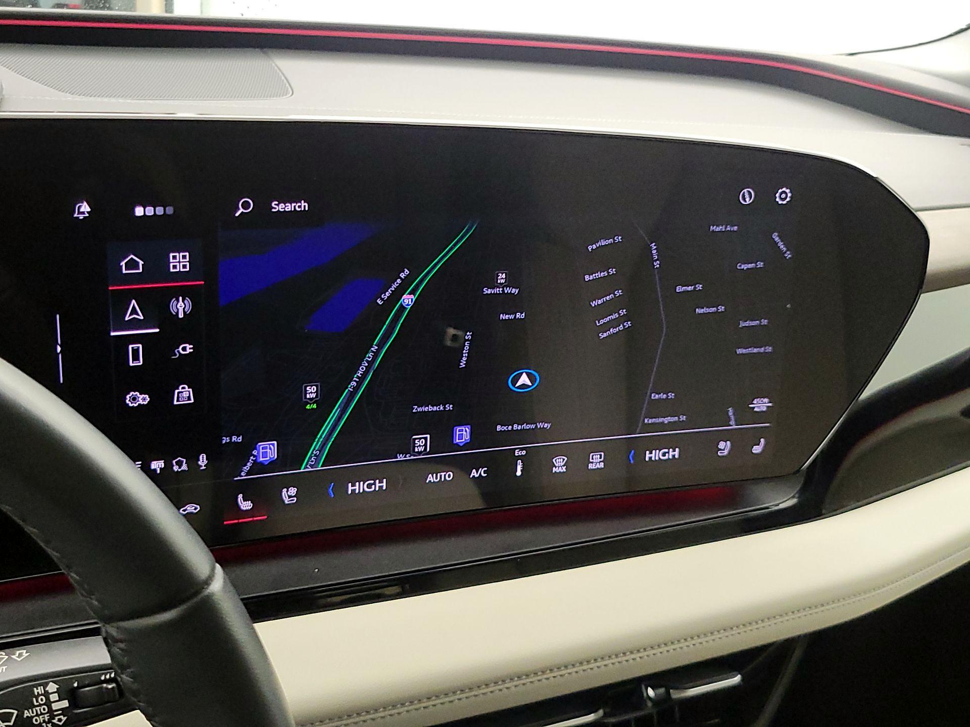 Thumbnail: 2025 Audi Q6 e-tron - 13