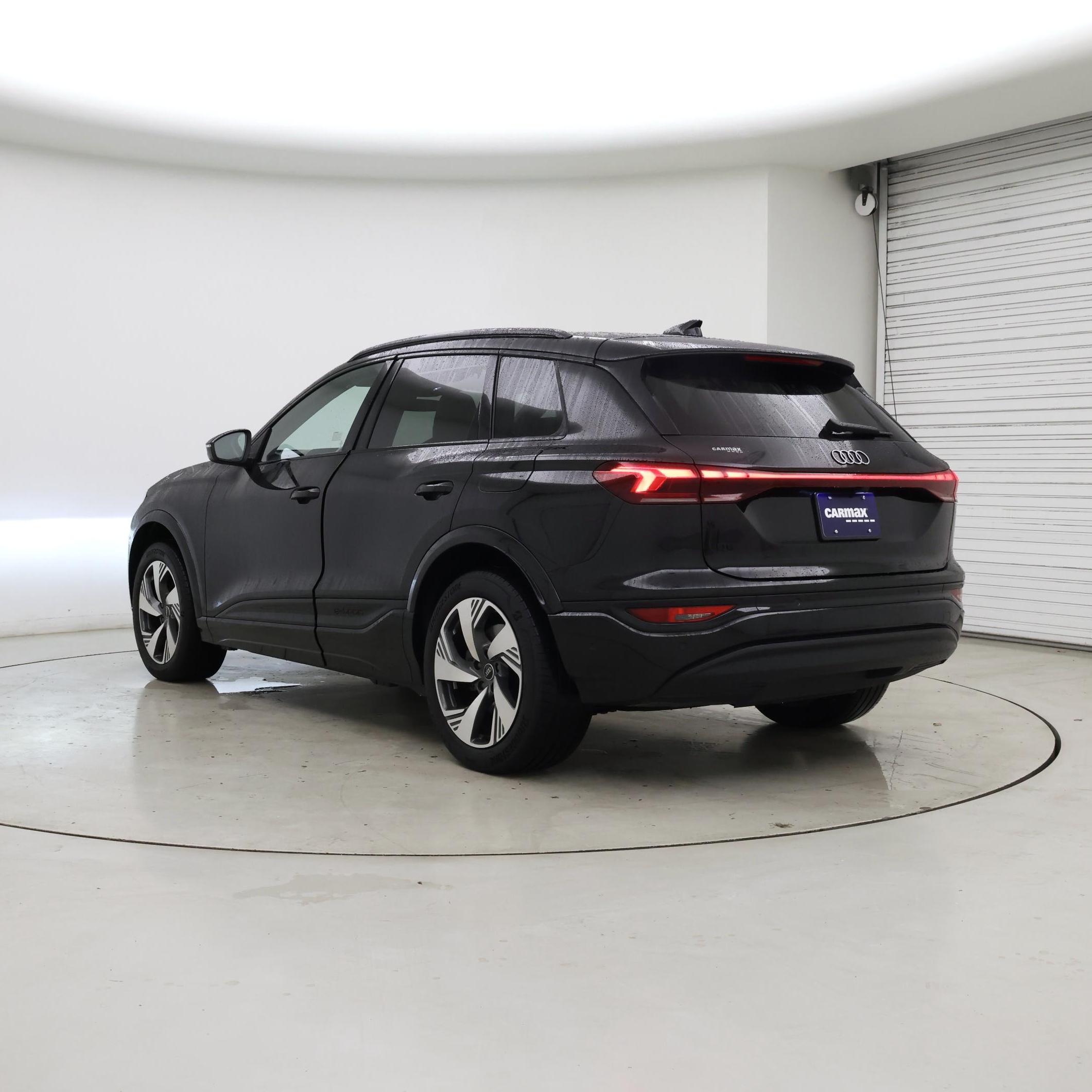 Thumbnail: 2025 Audi Q6 e-tron - 2