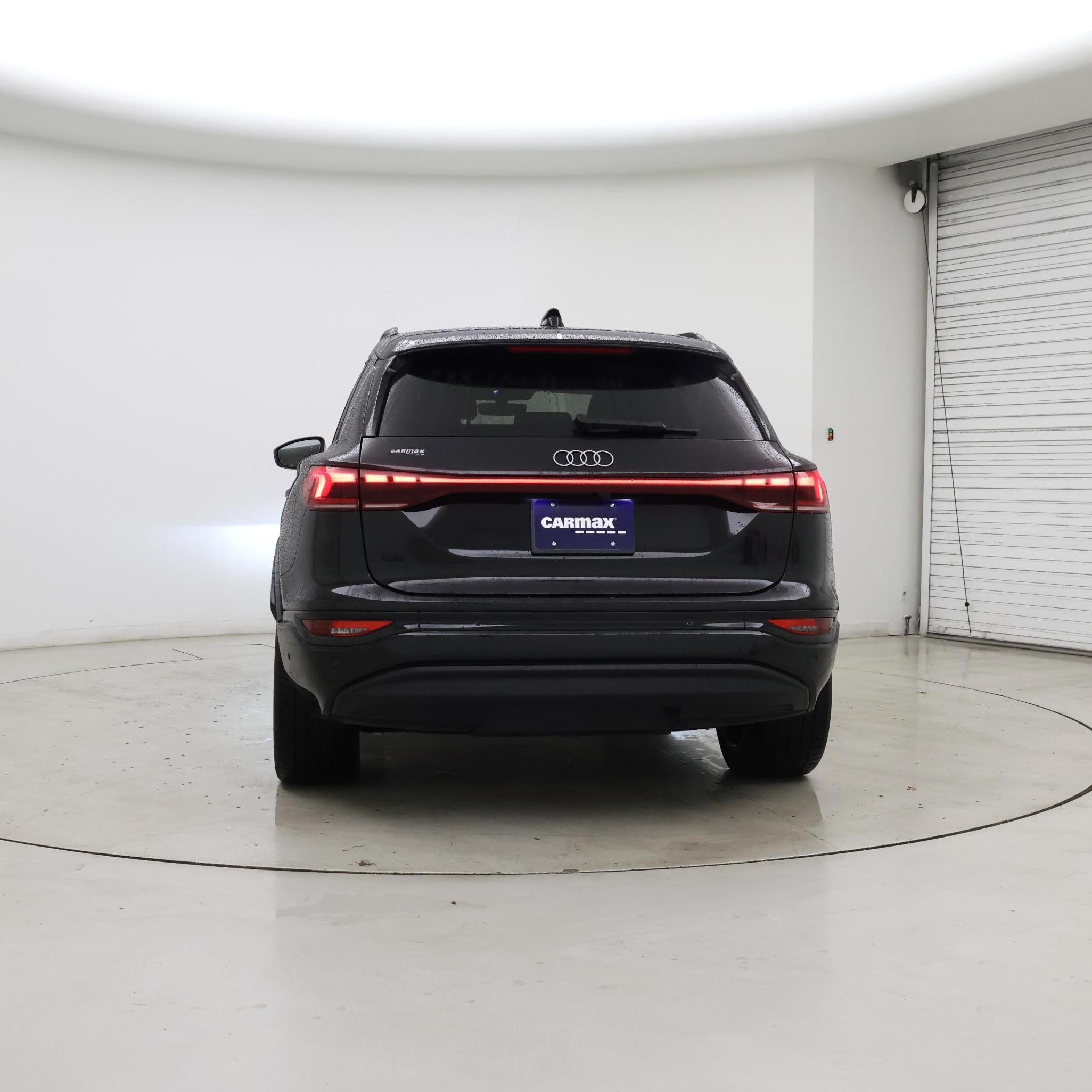 Thumbnail: 2025 Audi Q6 e-tron - 6