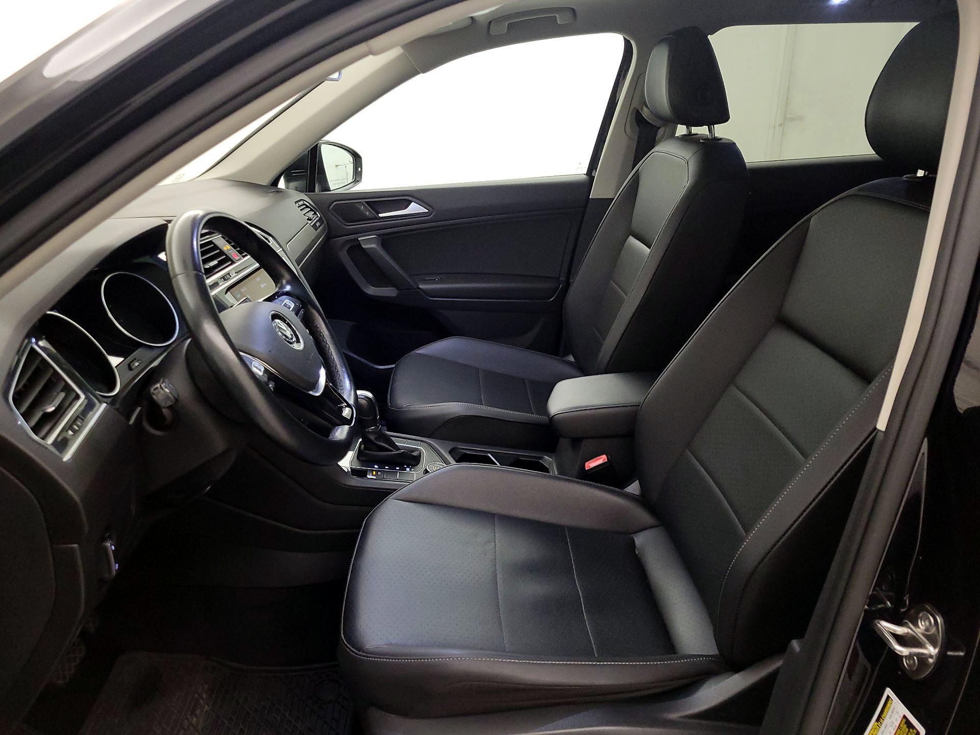 Thumbnail: 2019 Volkswagen Tiguan - 9