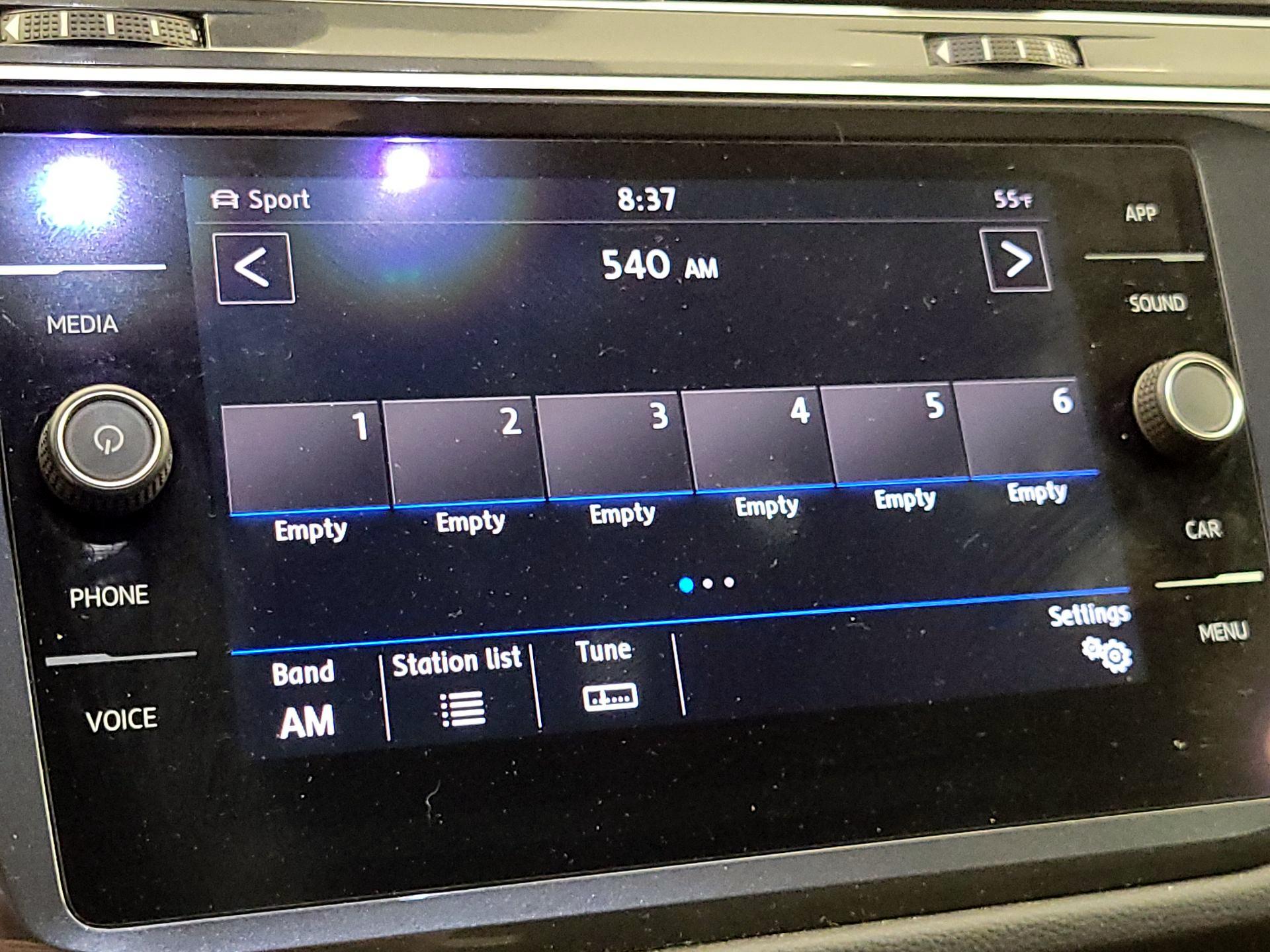 Thumbnail: 2019 Volkswagen Tiguan - 13