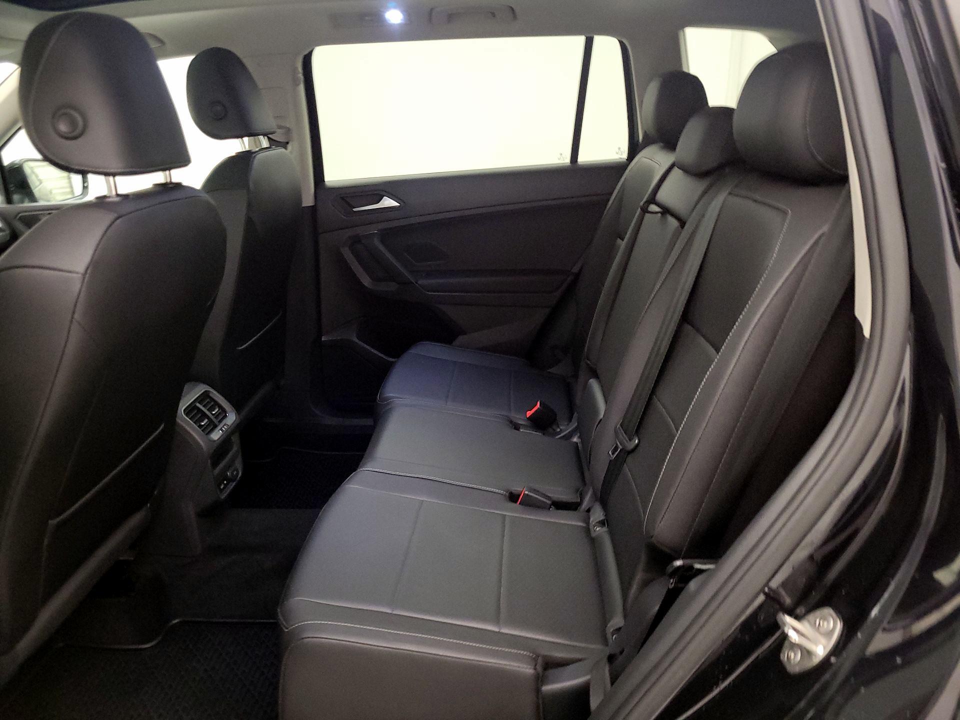Thumbnail: 2019 Volkswagen Tiguan - 18