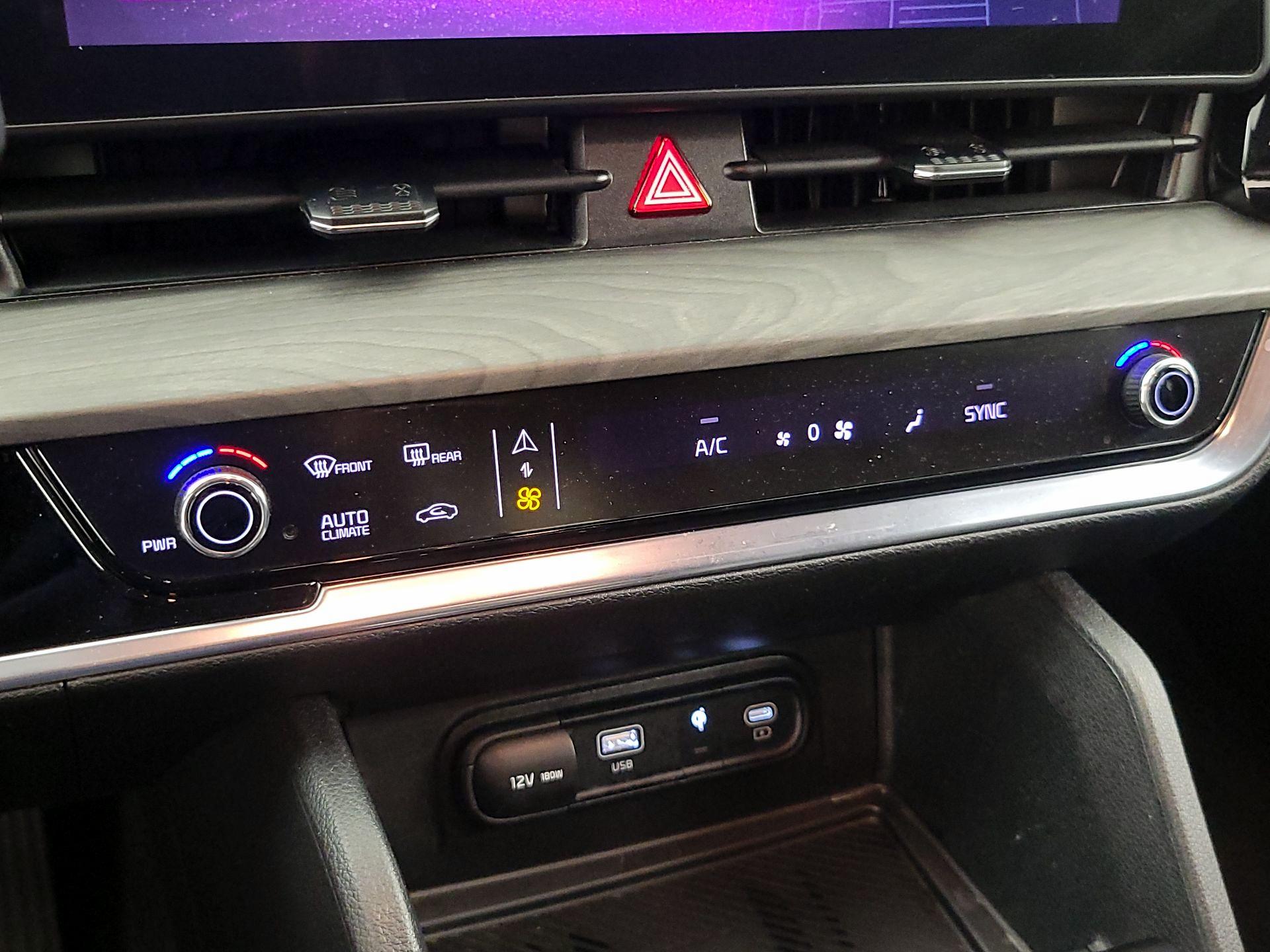 Thumbnail: 2023 Kia Sportage - 17