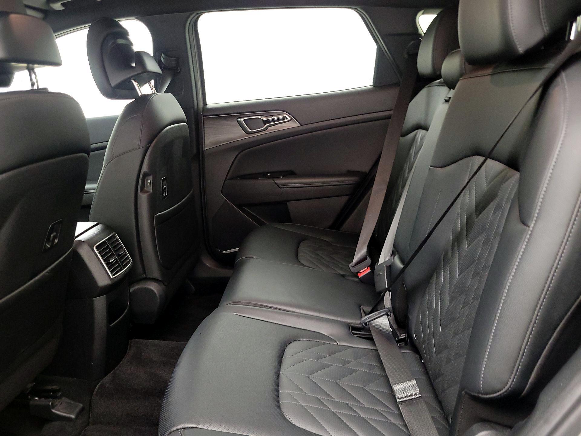 Thumbnail: 2023 Kia Sportage - 20