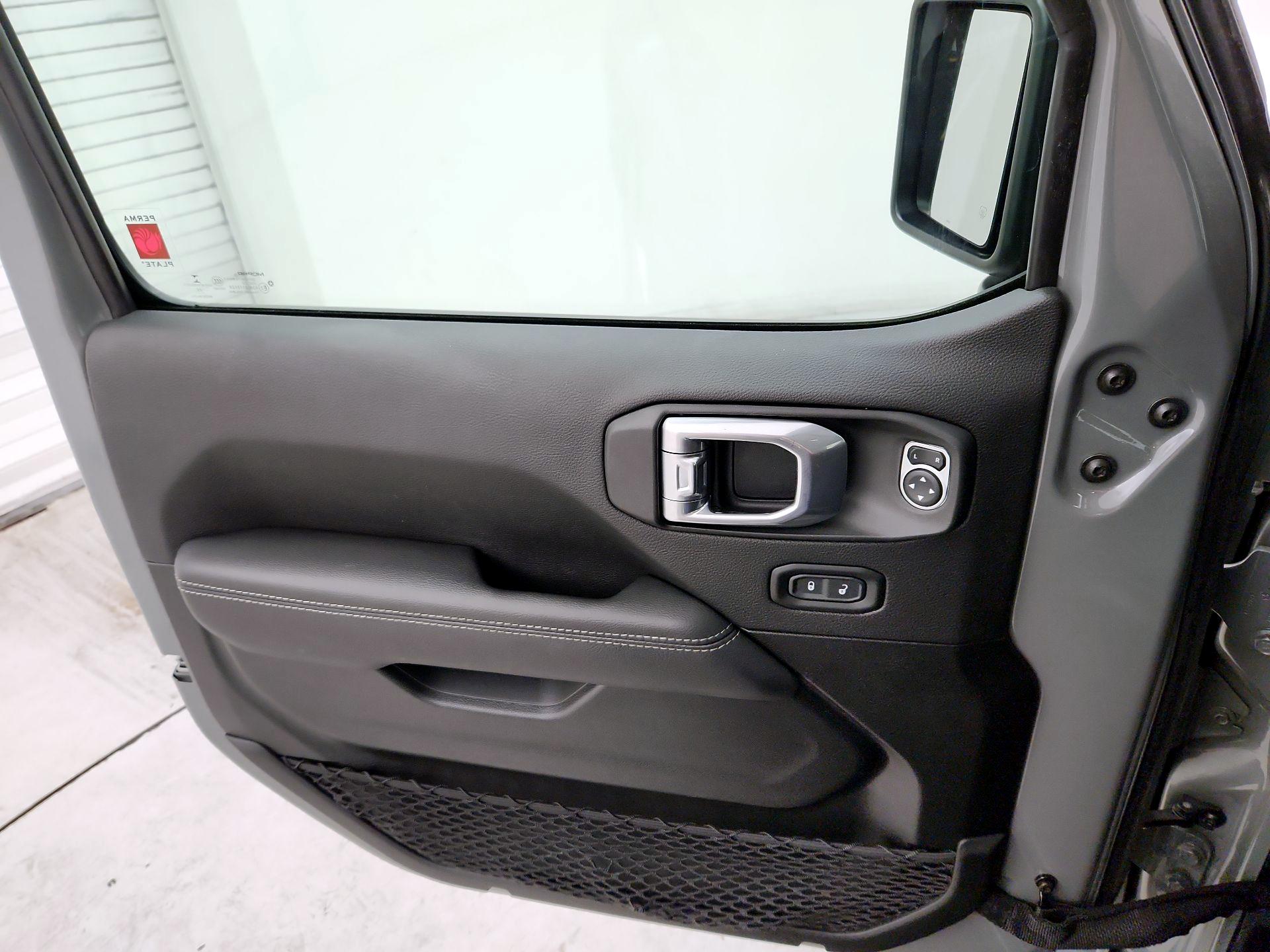 Thumbnail: 2022 Jeep Wrangler - 12