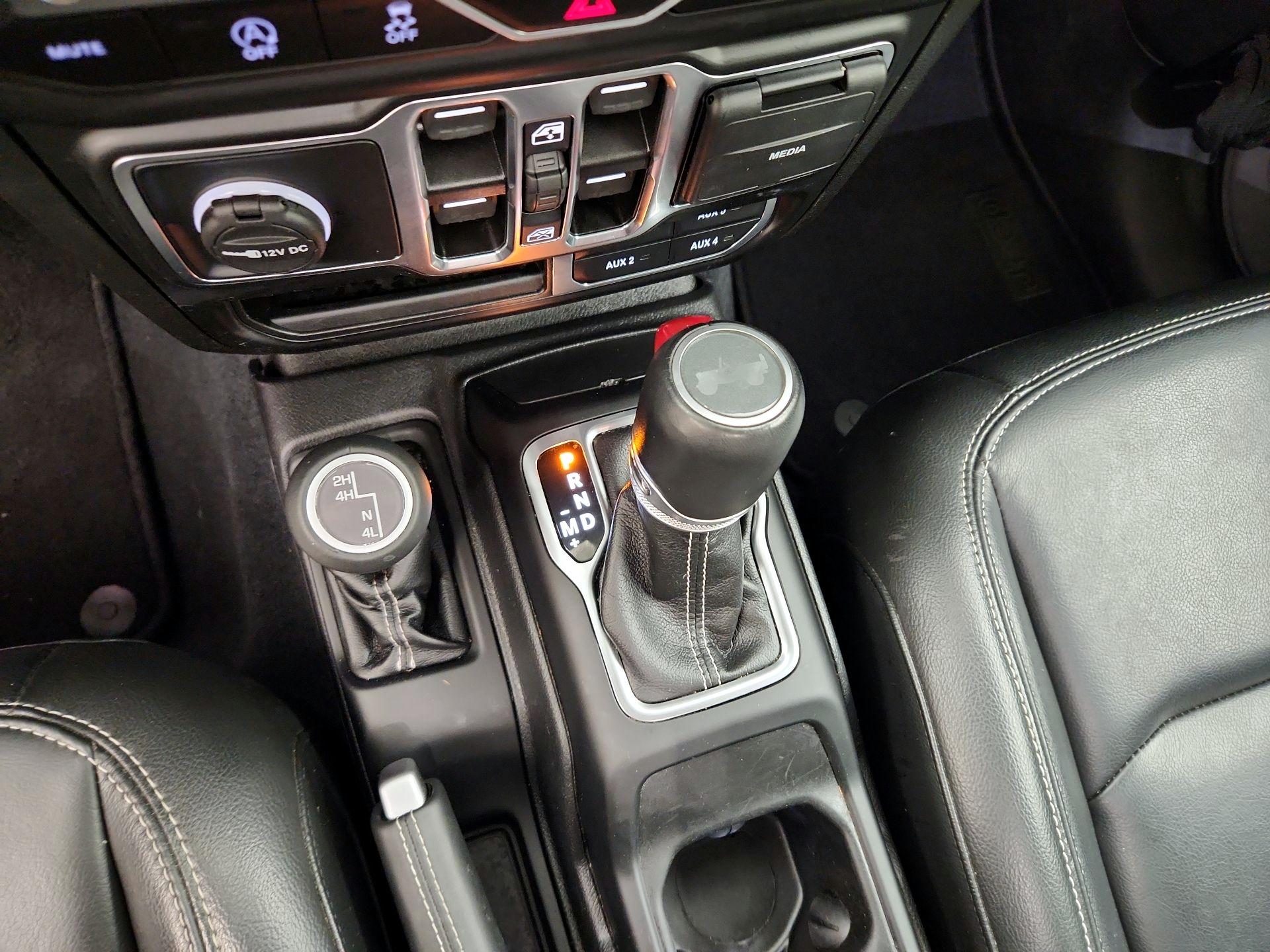 Thumbnail: 2022 Jeep Wrangler - 18