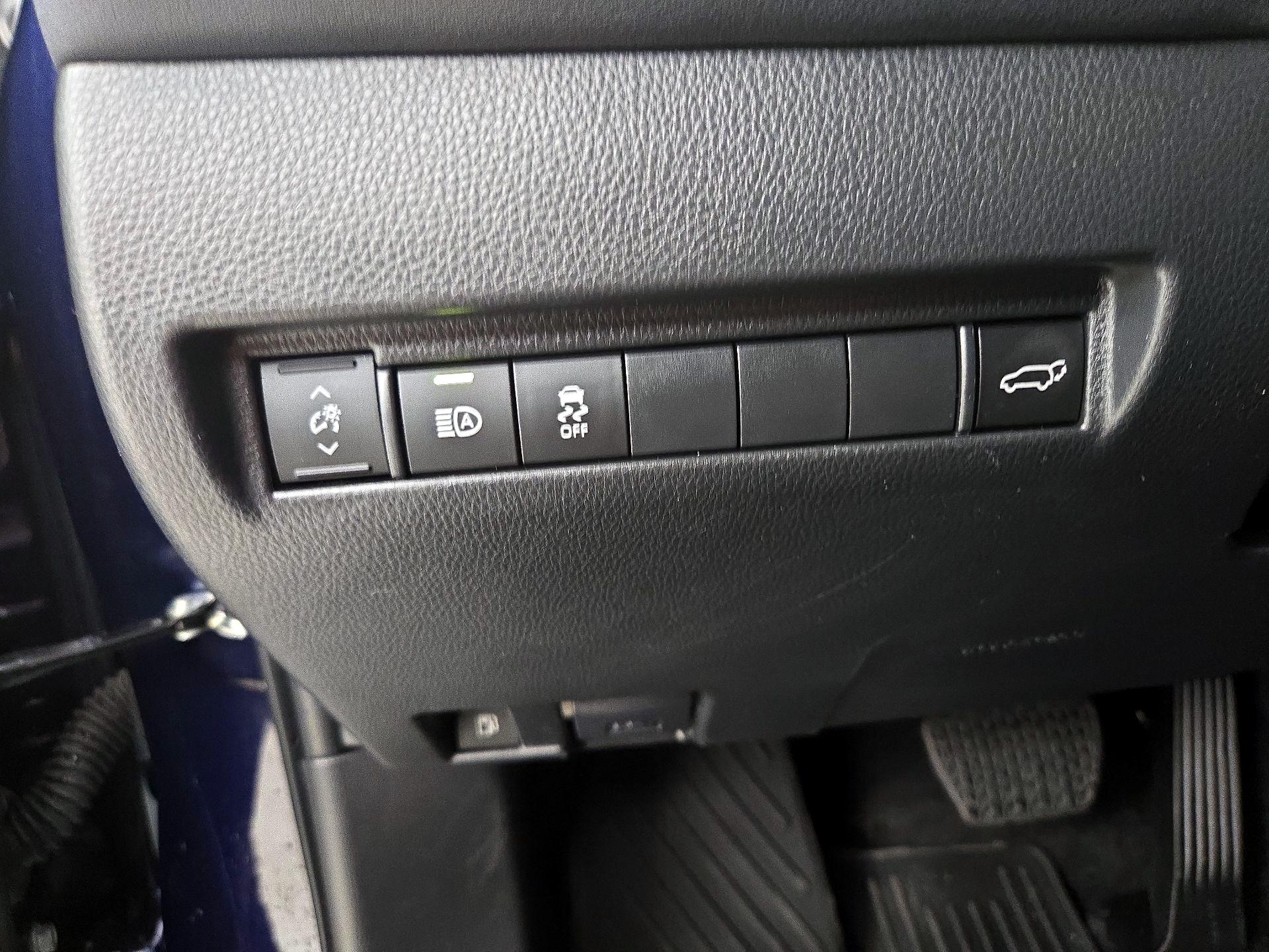 Thumbnail: 2024 Toyota Venza - 13