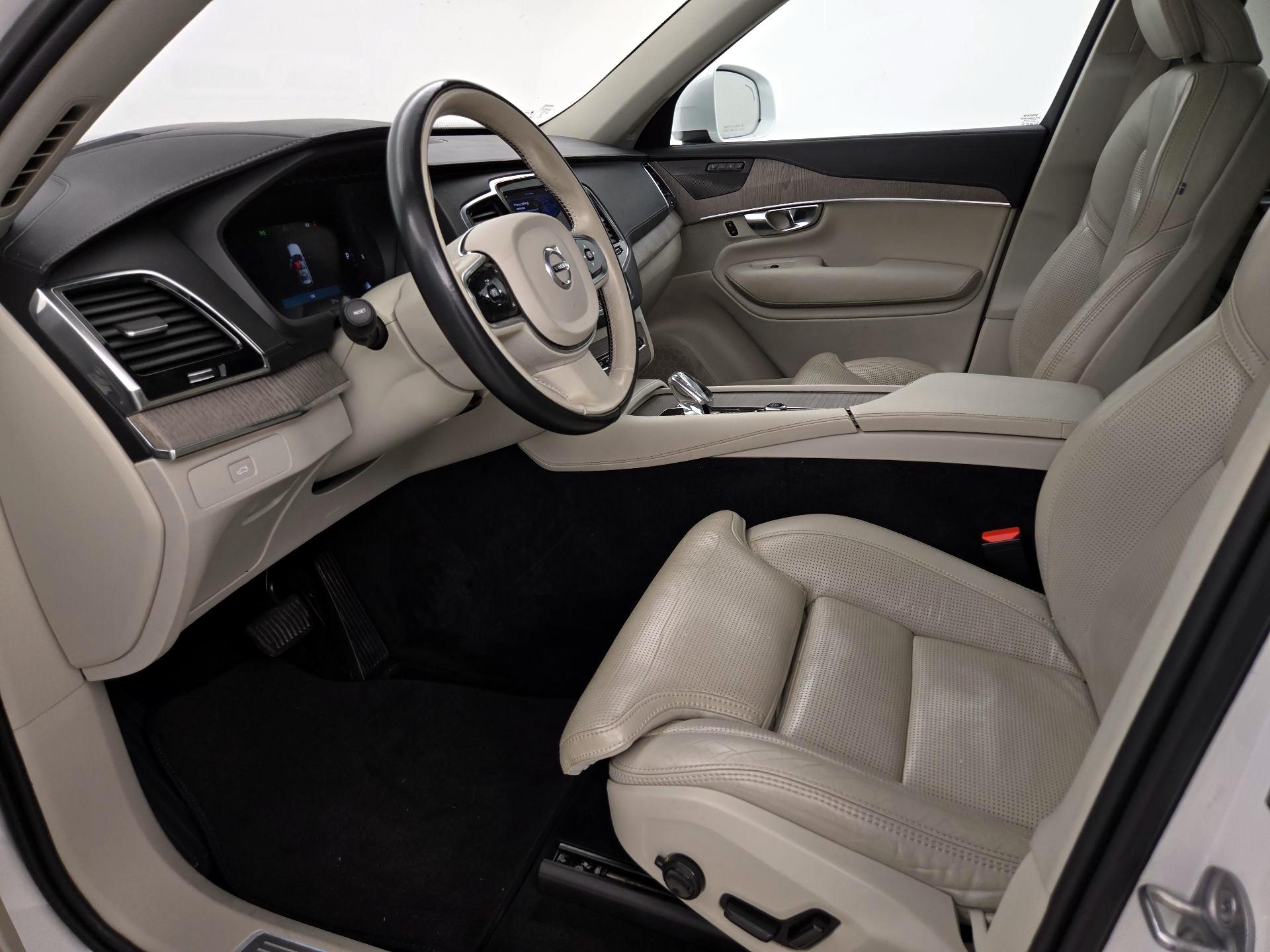 Thumbnail: 2023 Volvo XC90 - 11