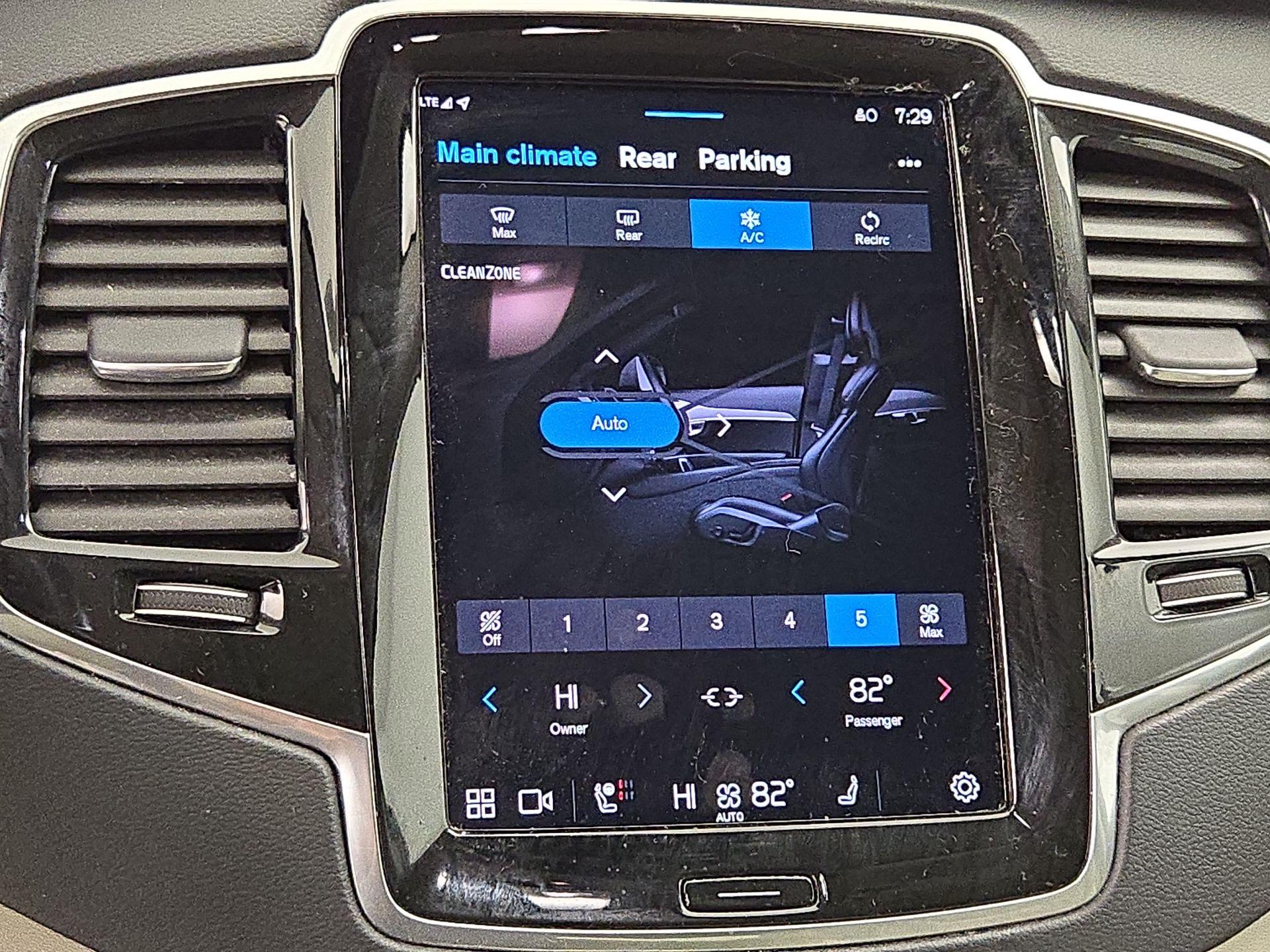 Thumbnail: 2023 Volvo XC90 - 17