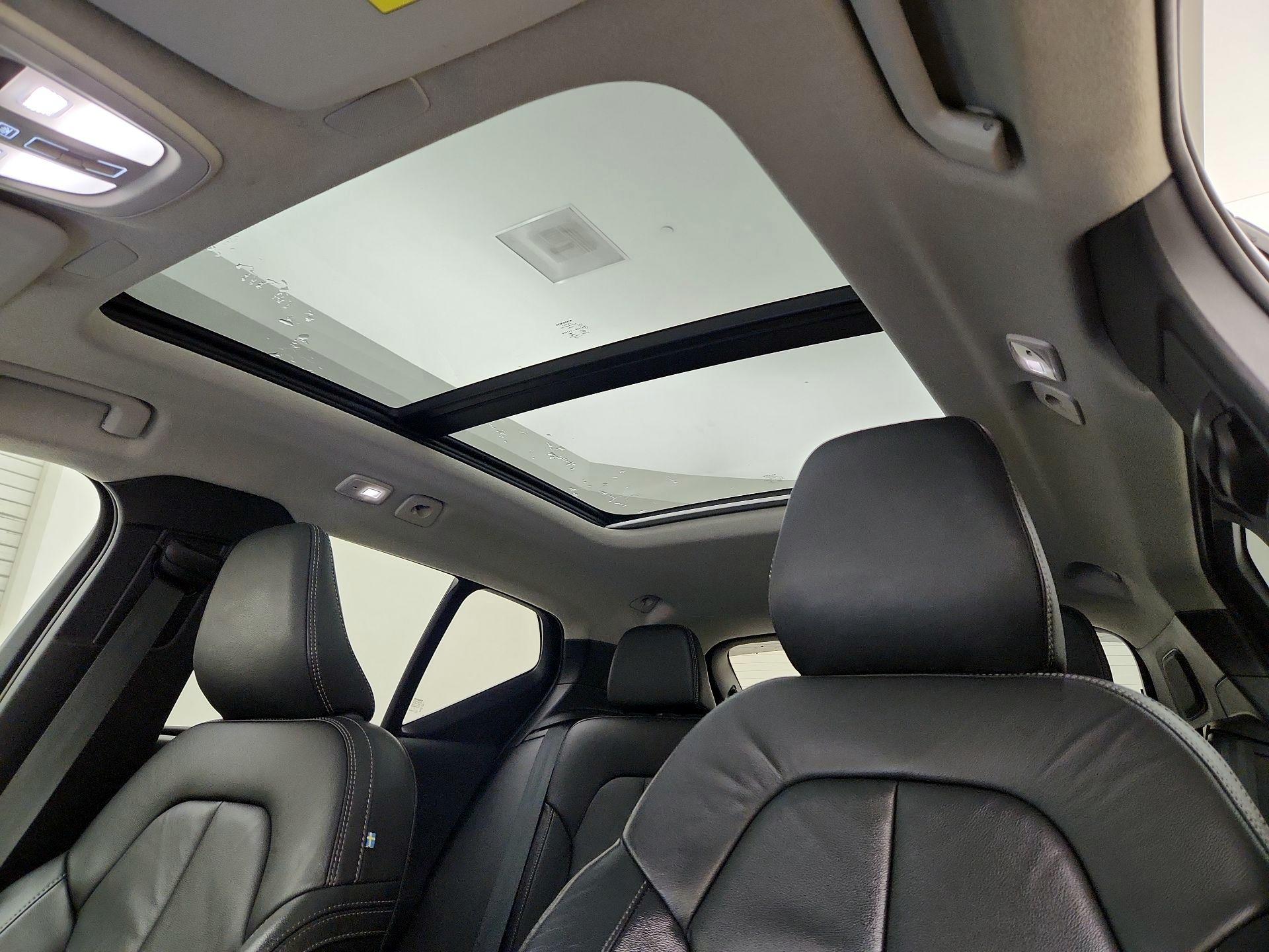 Thumbnail: 2023 Volvo XC40 - 20