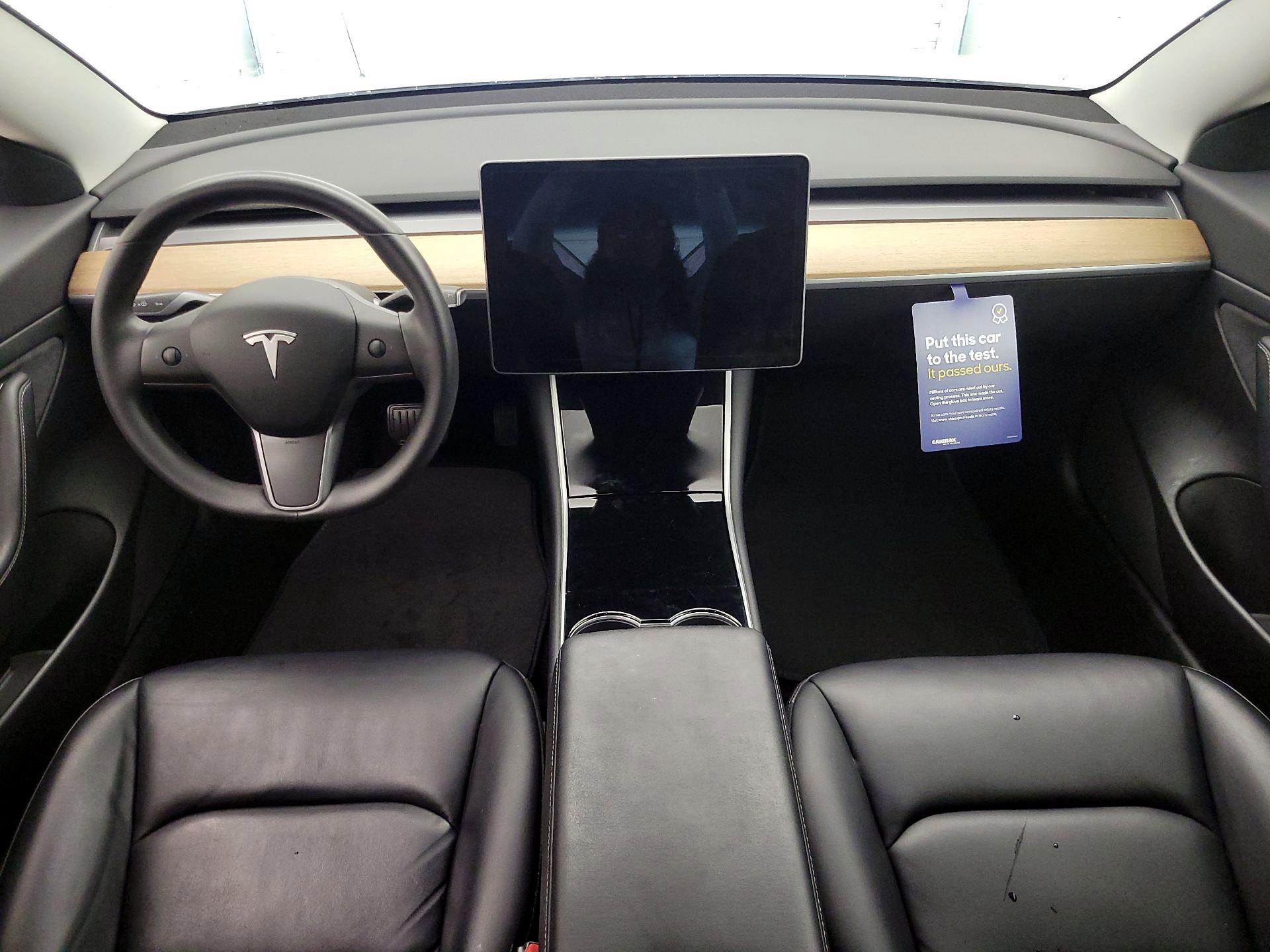 Thumbnail: 2020 Tesla Model 3 - 9