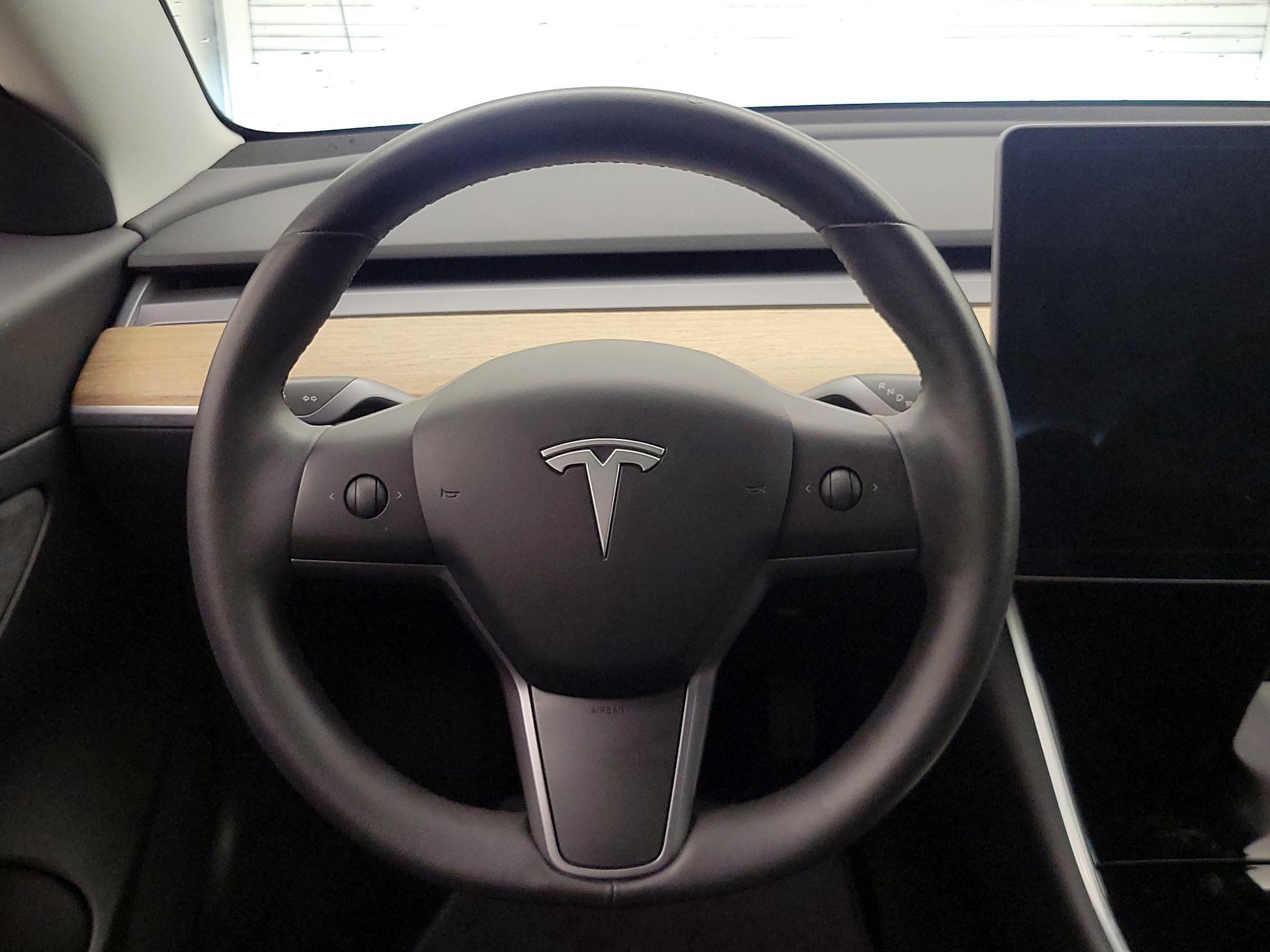 Thumbnail: 2020 Tesla Model 3 - 10