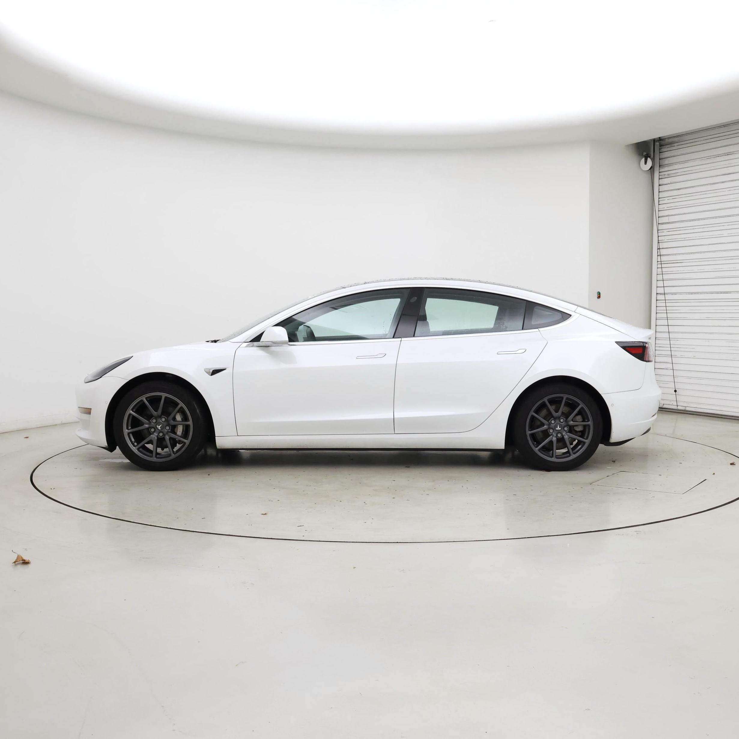 Thumbnail: 2020 Tesla Model 3 - 3