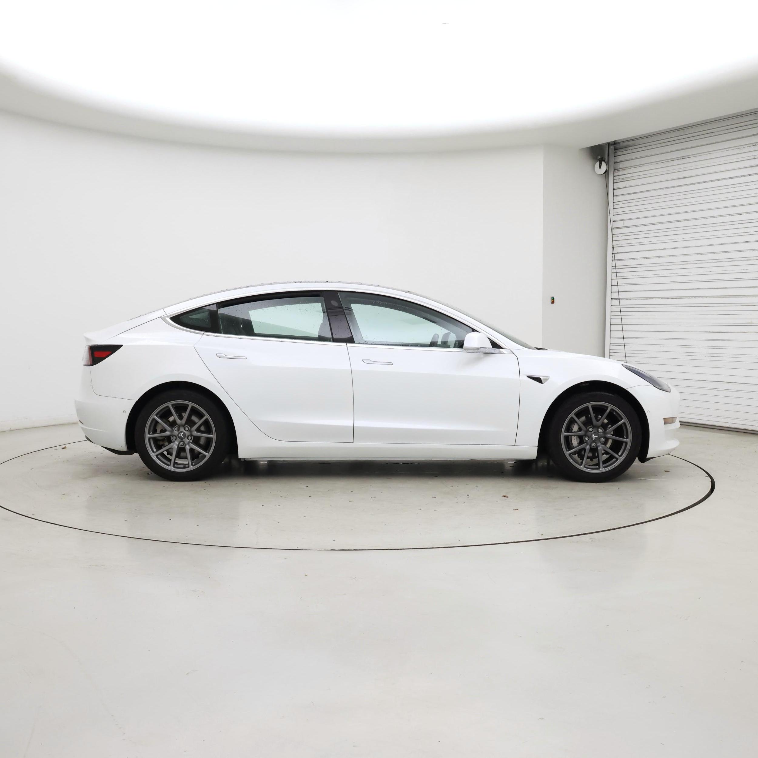 Thumbnail: 2020 Tesla Model 3 - 7