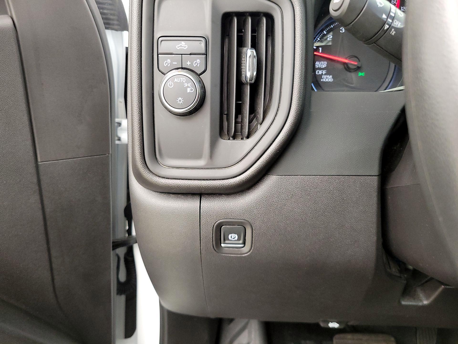 Thumbnail: 2024 Chevrolet Silverado 1500 - 13