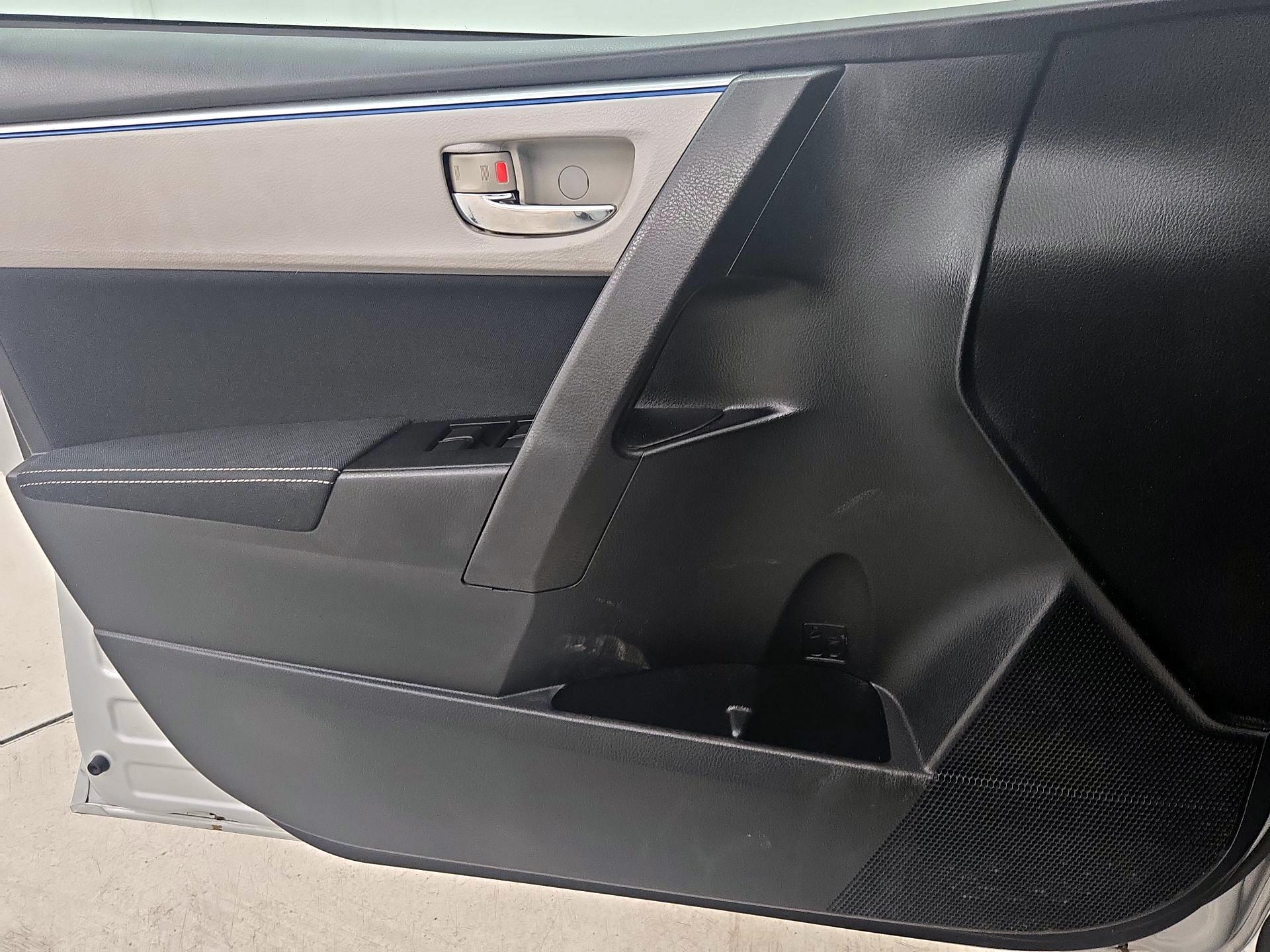 Thumbnail: 2014 Toyota Corolla - 12