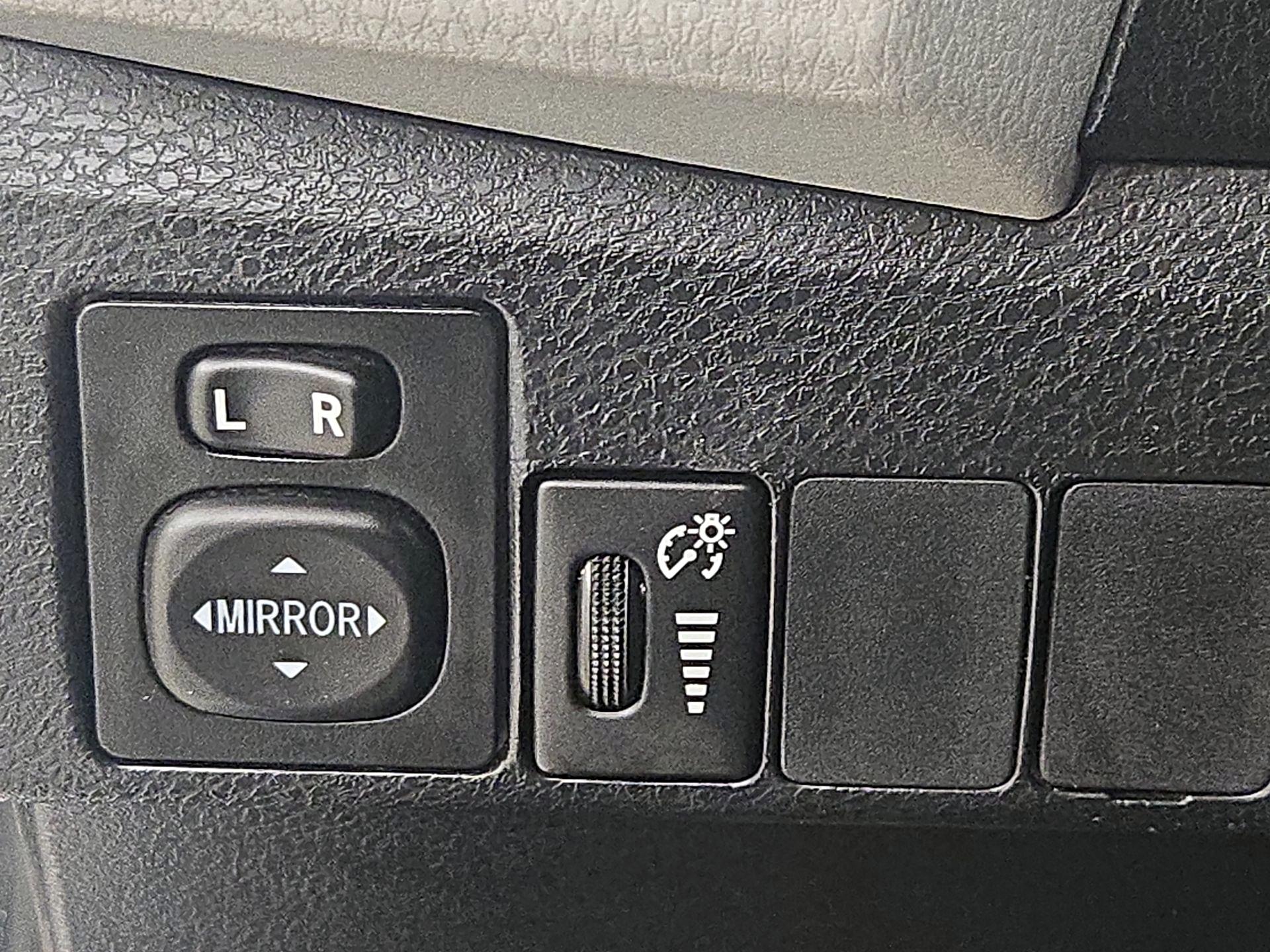 Thumbnail: 2014 Toyota Corolla - 13