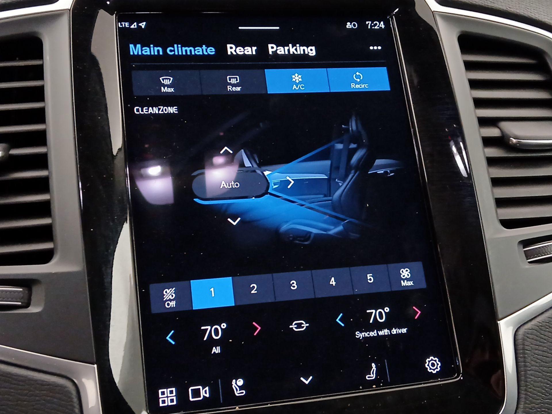 Thumbnail: 2024 Volvo XC90 - 16